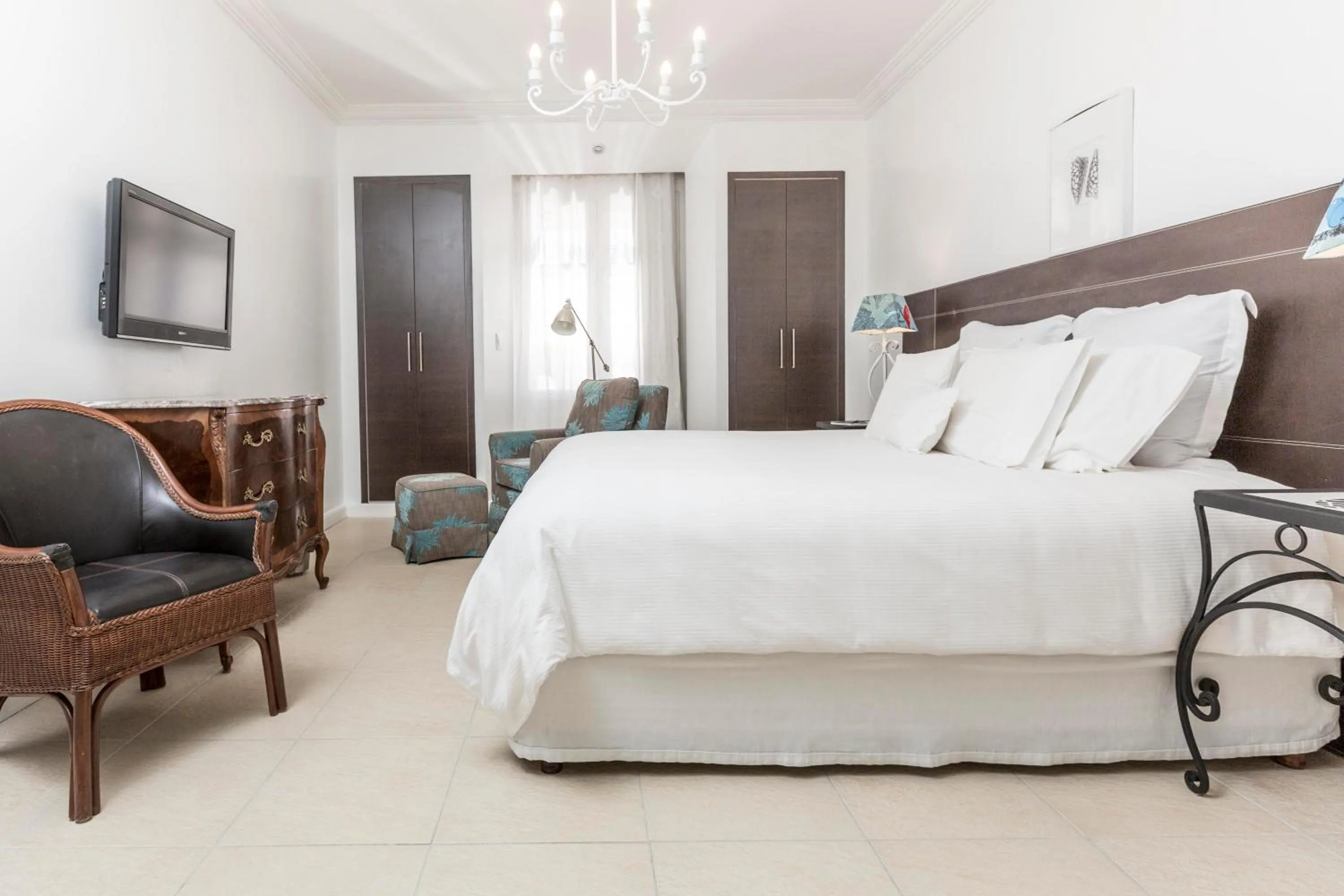 Bed in La Mision Hotel Boutique