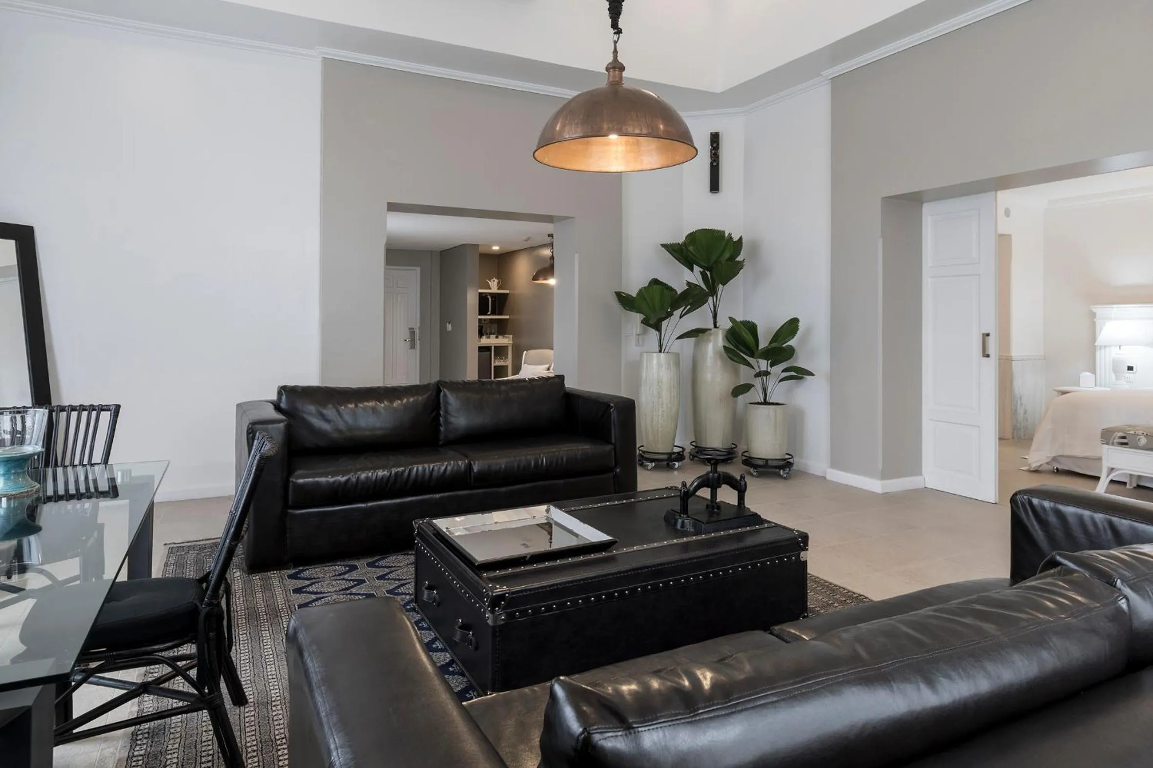 Living room in La Mision Hotel Boutique