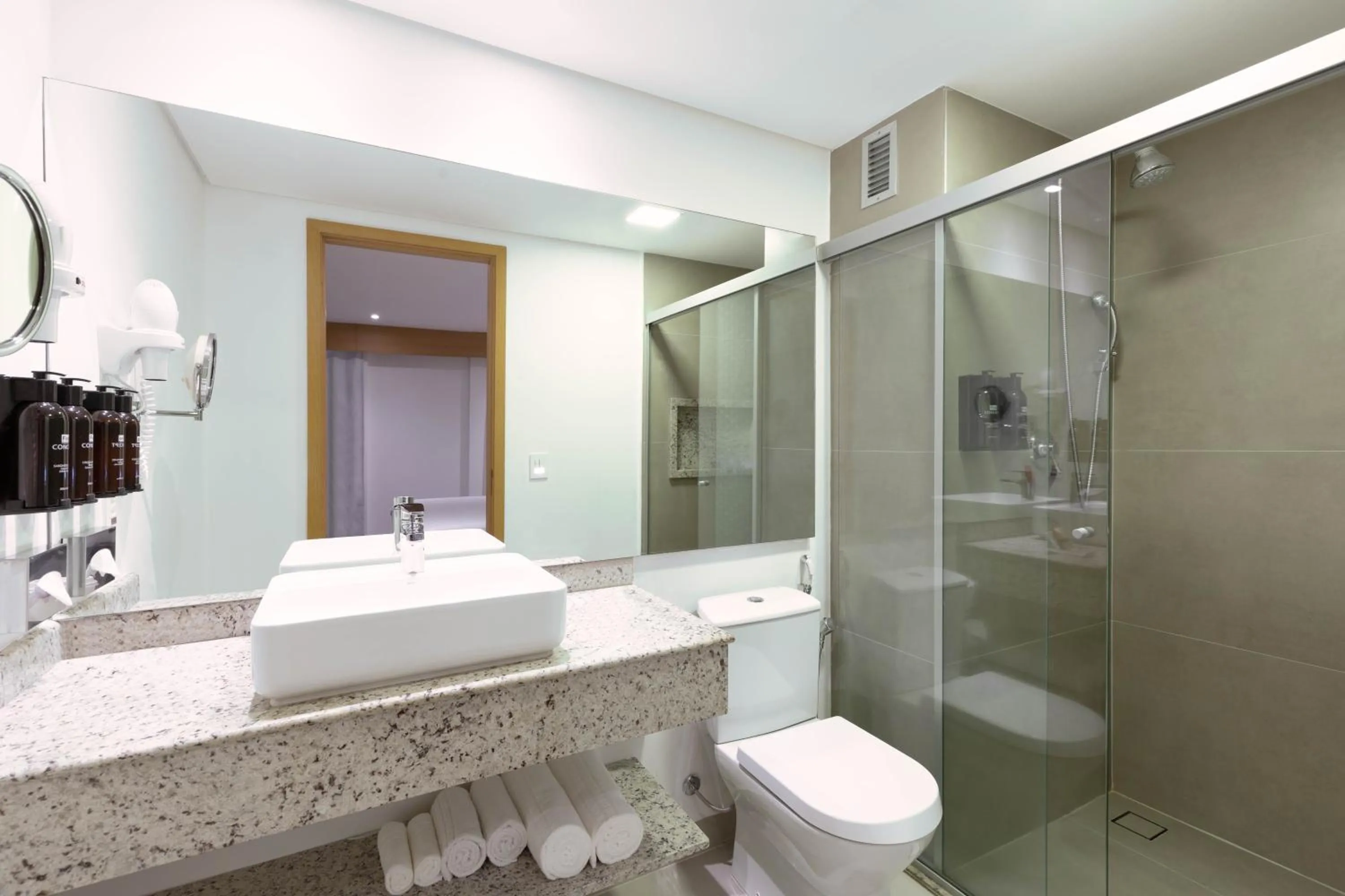 Bathroom in Holiday Inn Sao Paulo Parque Anhembi by IHG