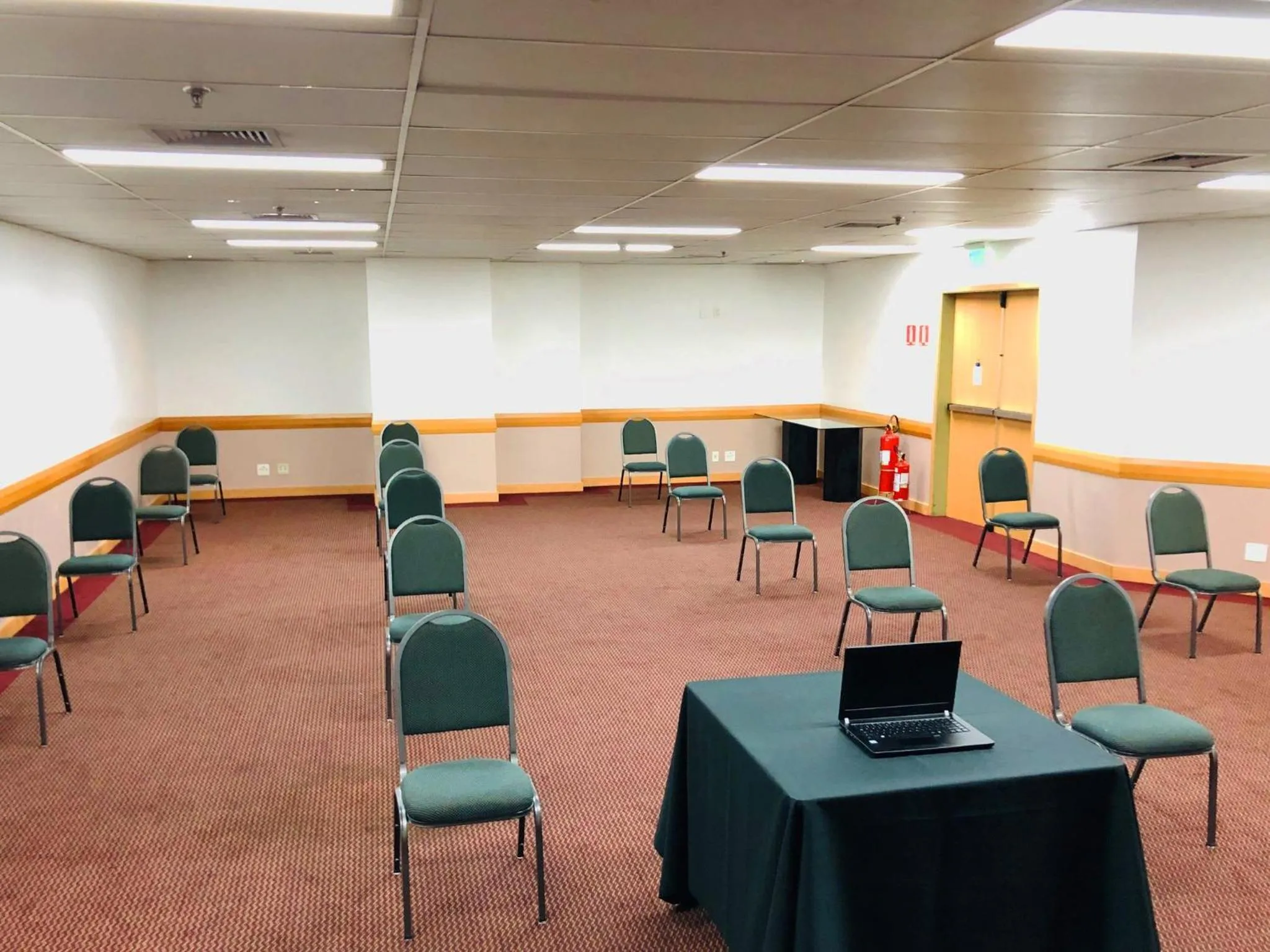 Meeting/conference room in Holiday Inn Sao Paulo Parque Anhembi by IHG