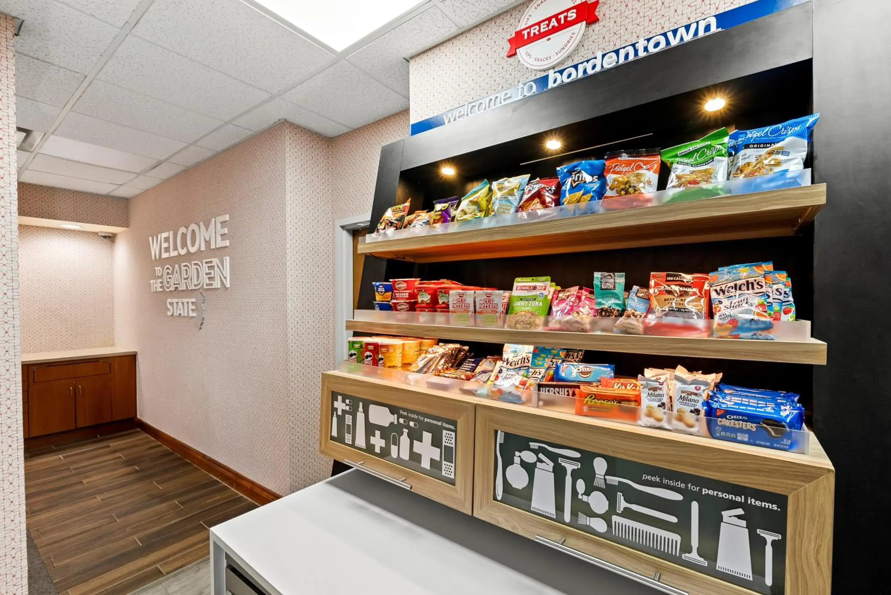 Food and drinks in Hampton Inn Bordentown Food and drinks in Hampton Inn Bordentown