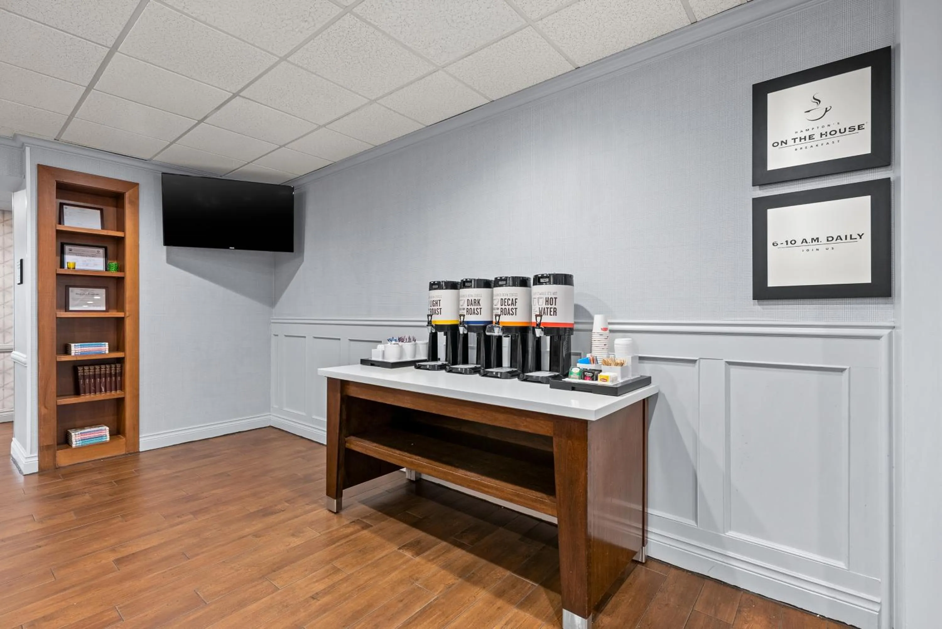 Breakfast in Hampton Inn Bordentown