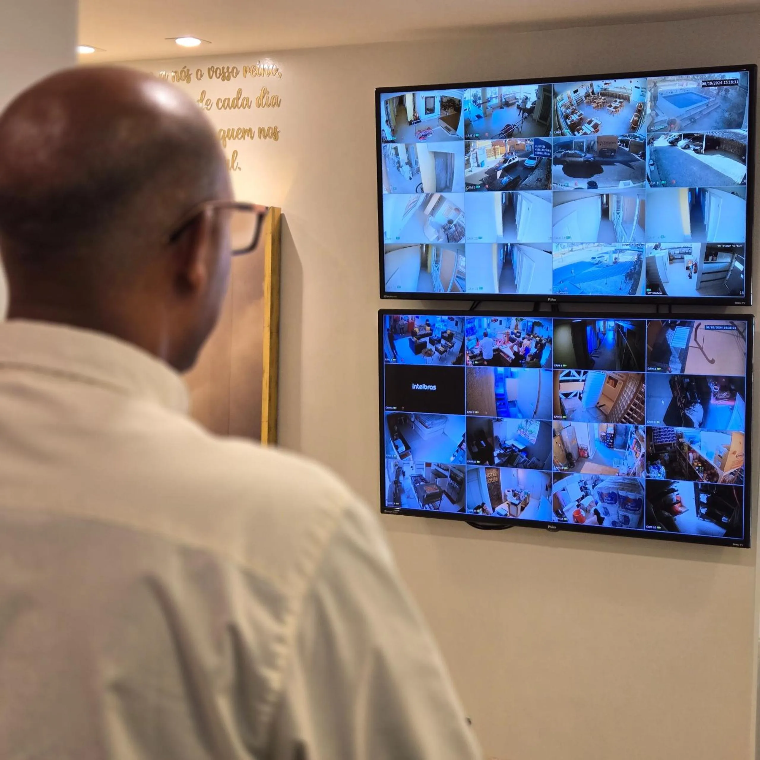 People in Jatobá Praia Hotel