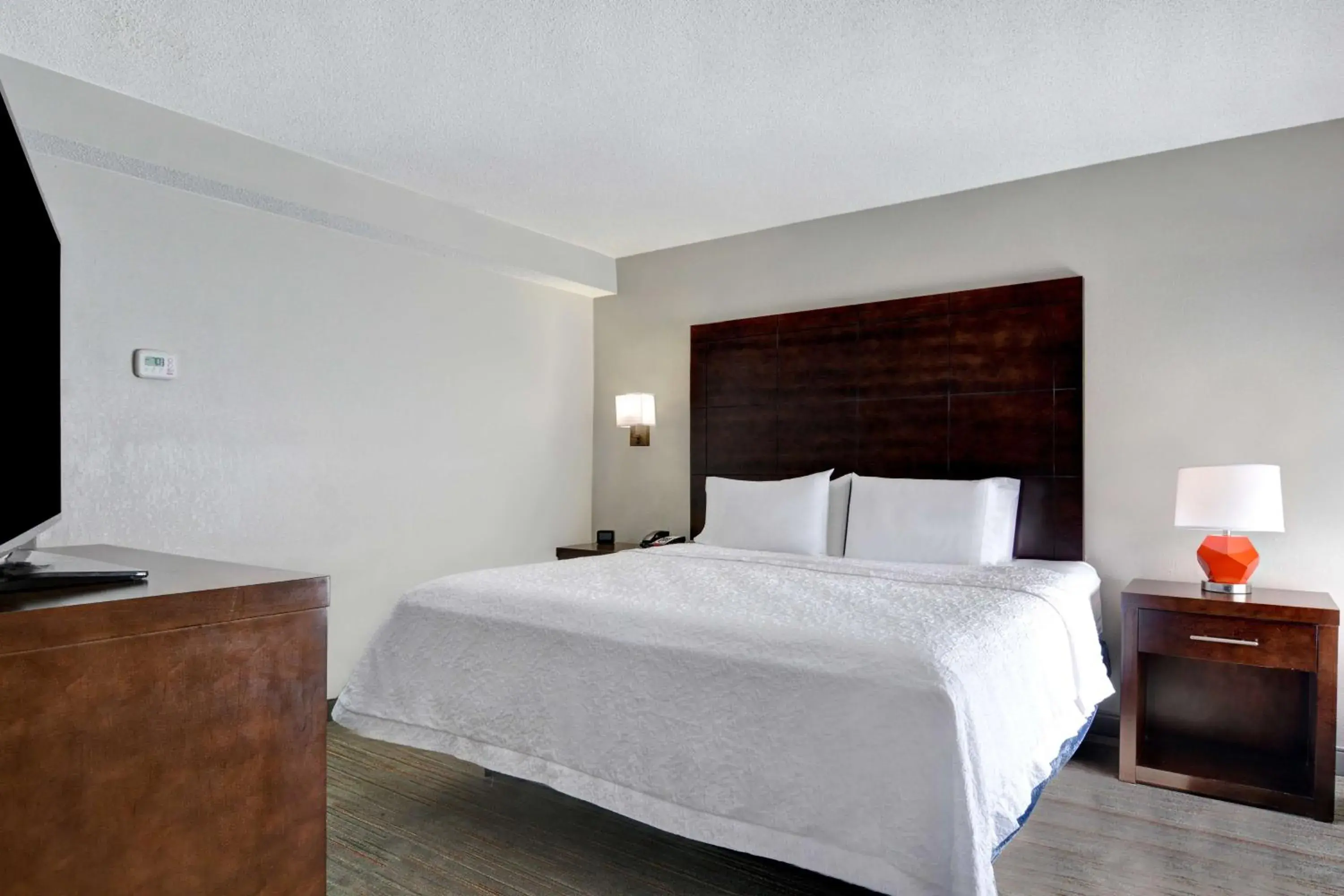 Bed in Hampton Inn Greenwood Bed in Hampton Inn Greenwood