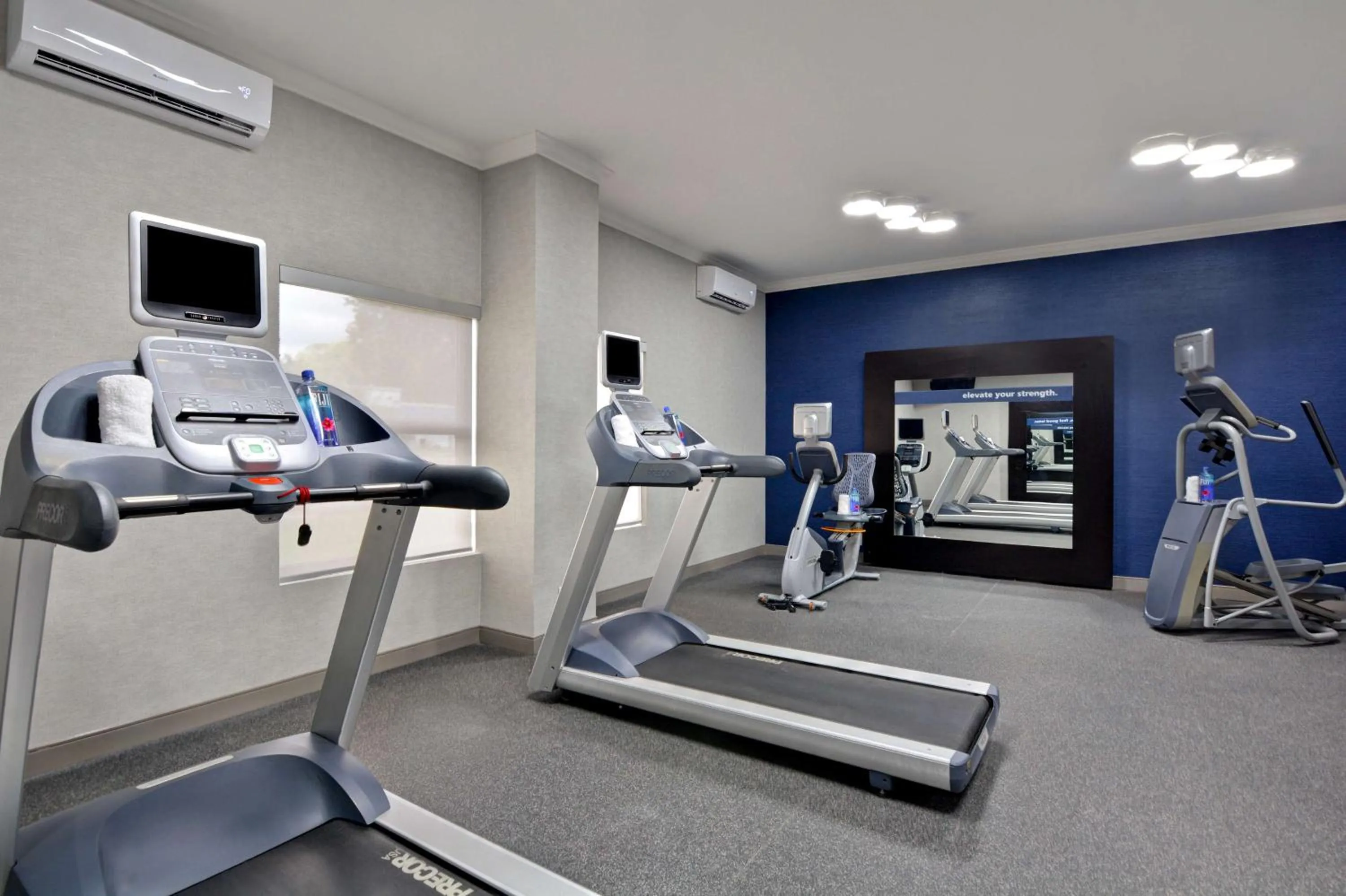 Fitness centre/facilities in Hampton Inn Greenwood