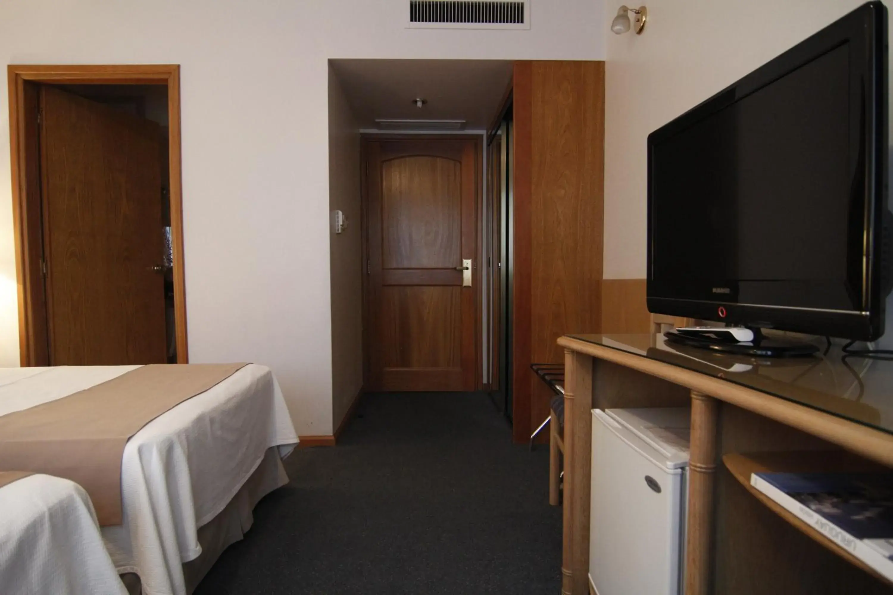 Photo of the whole room, Bed in Crystal Palace Hotel Photo of the whole room, Bed in Crystal Palace Hotel