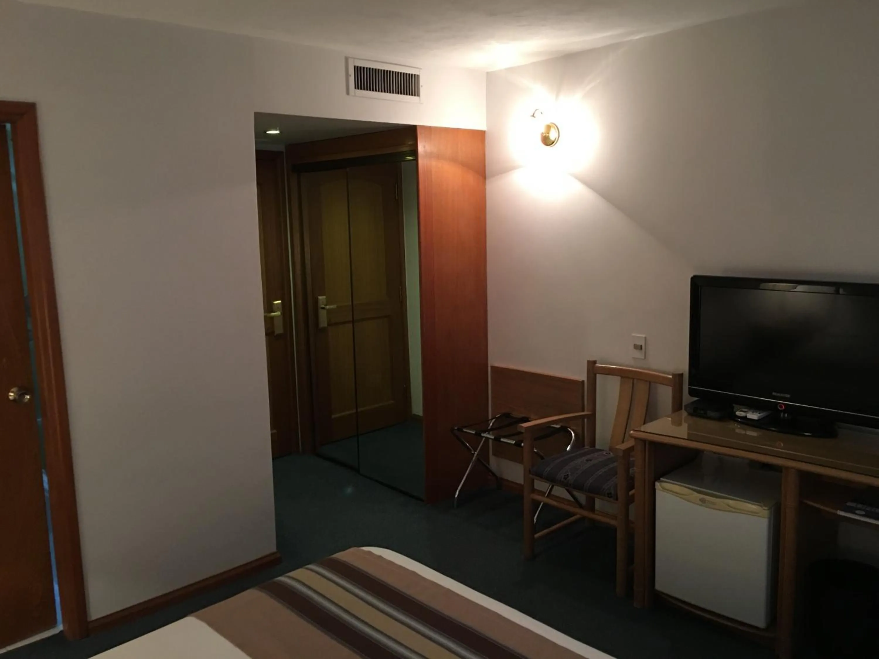 Photo of the whole room in Crystal Palace Hotel