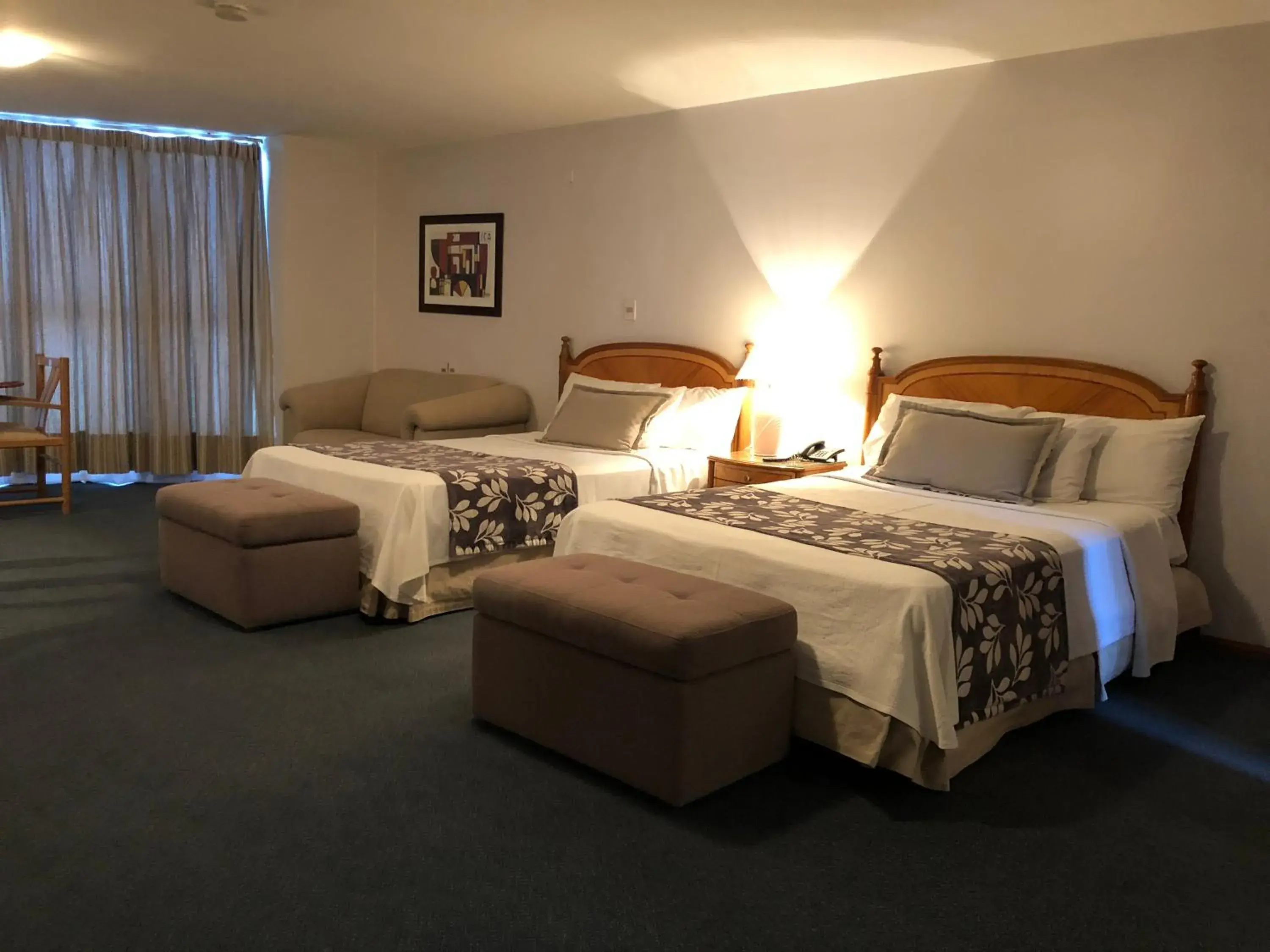 Bedroom, Bed in Crystal Palace Hotel Bedroom, Bed in Crystal Palace Hotel