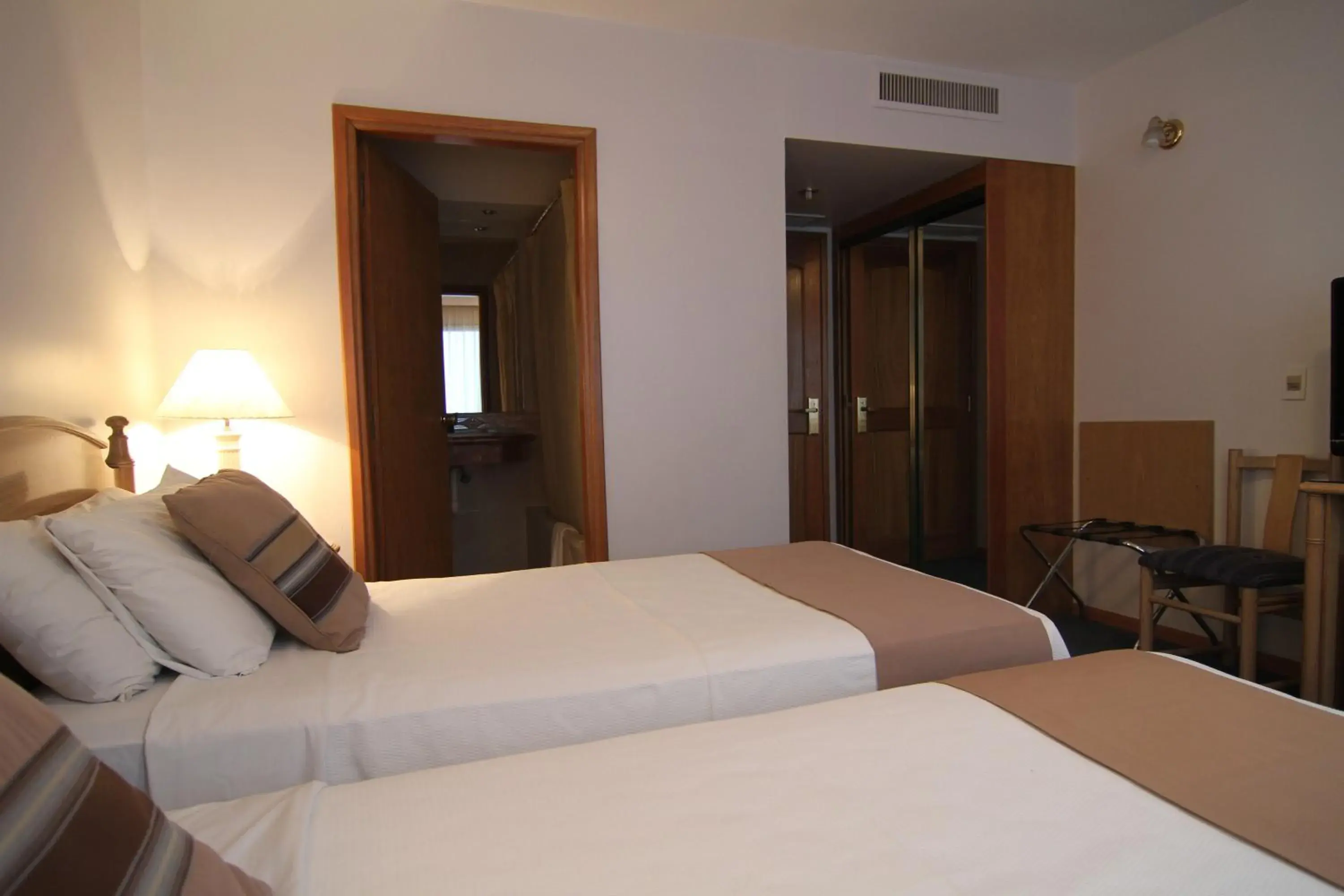 Photo of the whole room, Bed in Crystal Palace Hotel Photo of the whole room, Bed in Crystal Palace Hotel