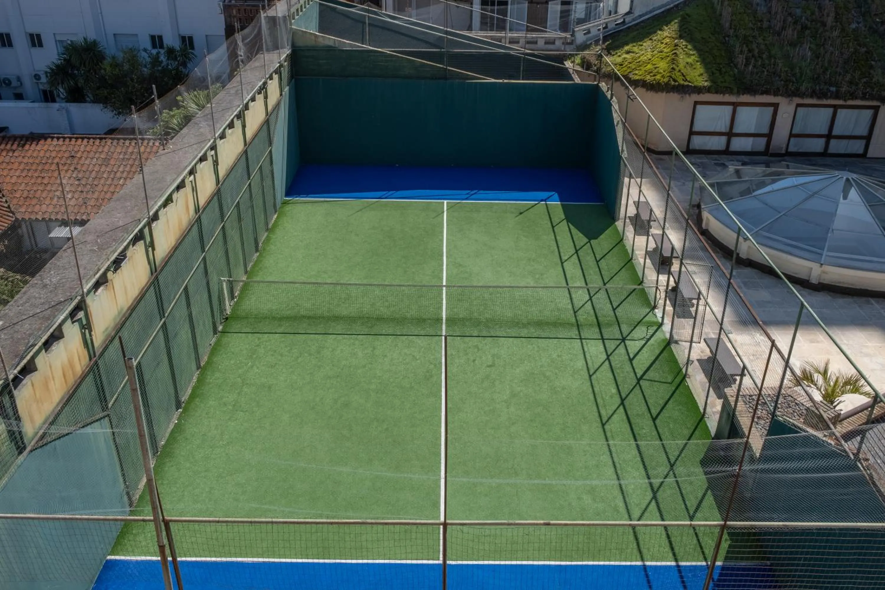 Tennis court in Golden Beach Resort & Spa