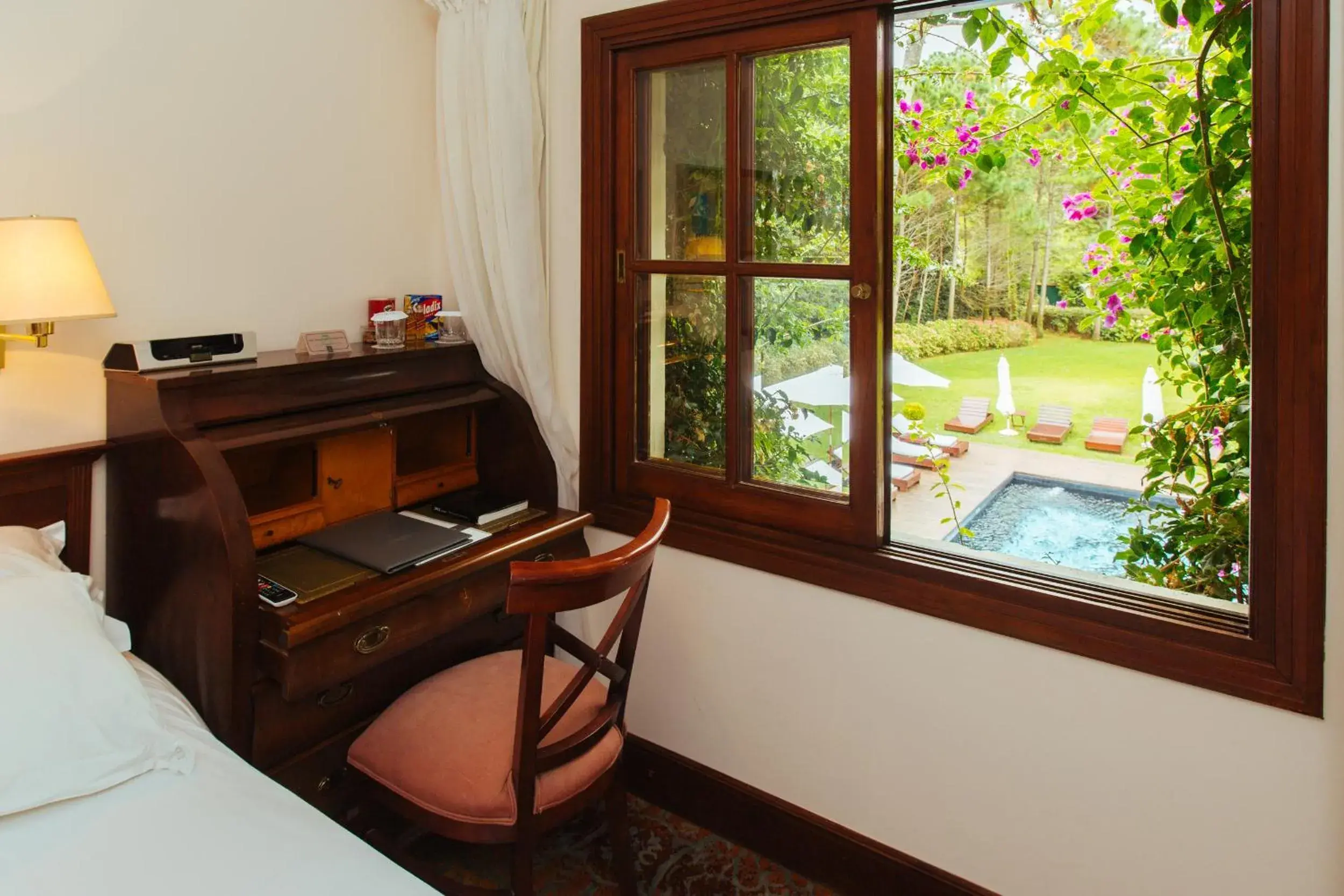 Pool view in Barradas Parque Hotel & Spa Pool view in Barradas Parque Hotel & Spa