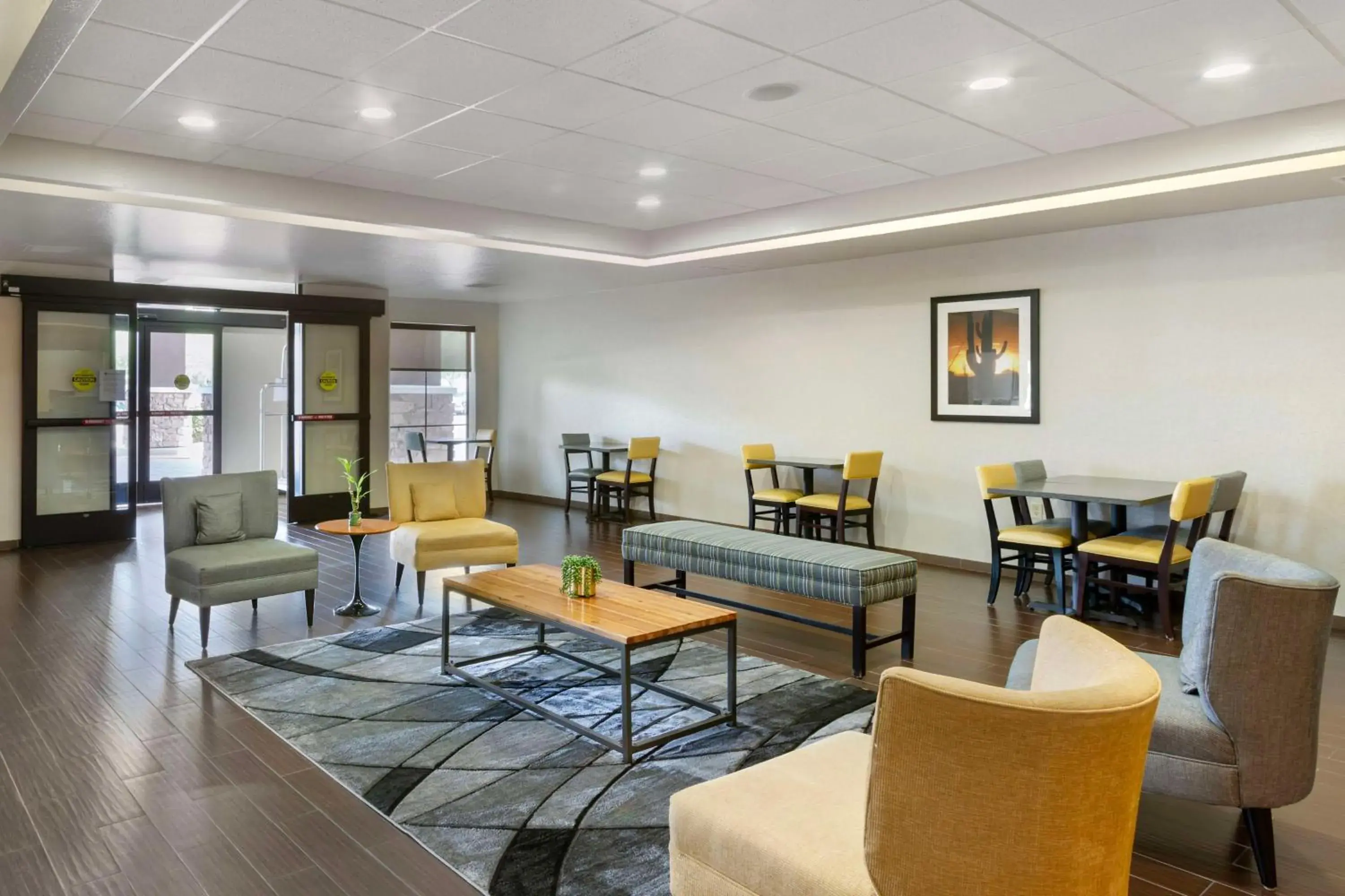 Lobby or reception in Best Western Plus Surprise-Phoenix NW Lobby or reception in Best Western Plus Surprise-Phoenix NW