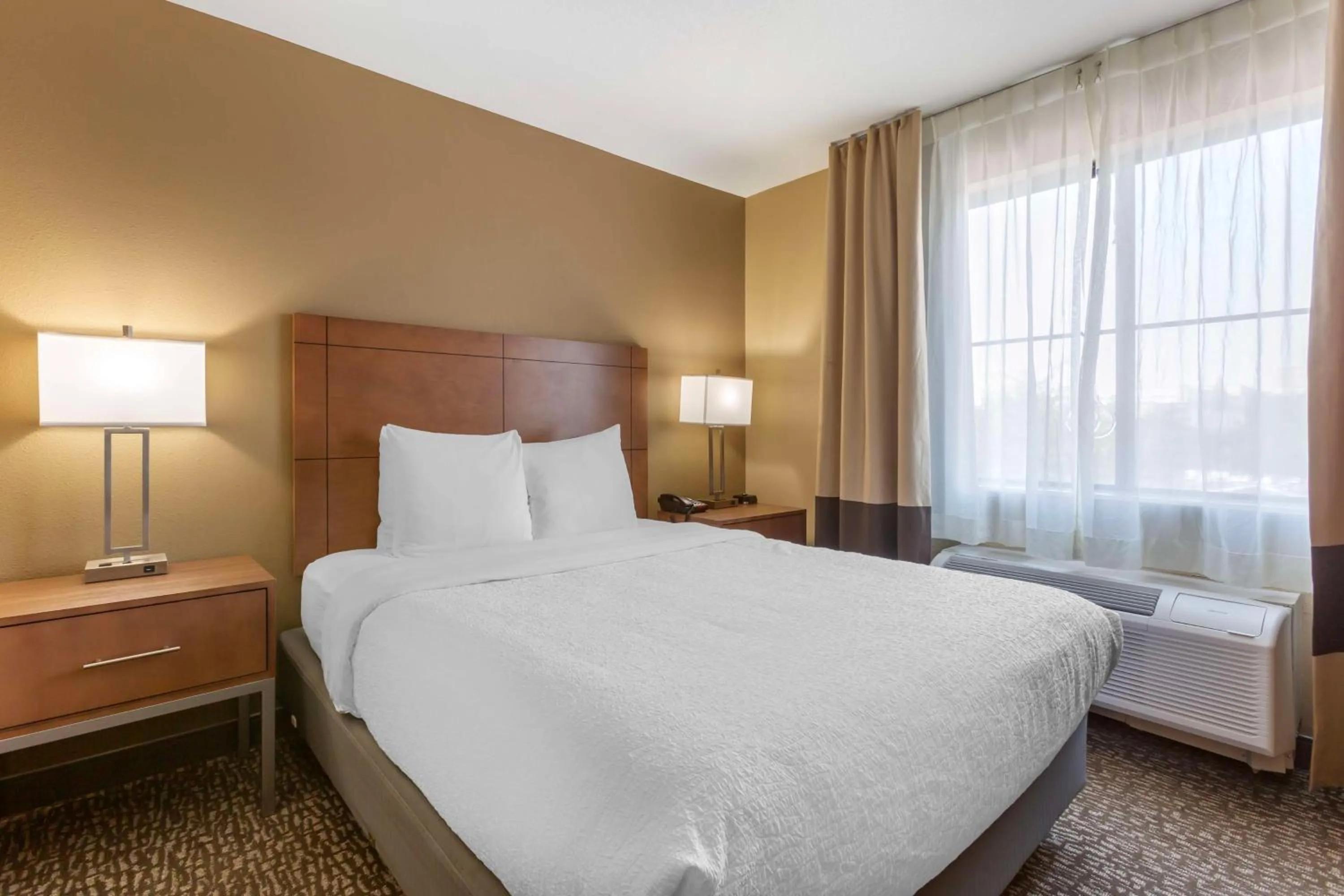 Bedroom, Bed in Best Western Plus Surprise-Phoenix NW