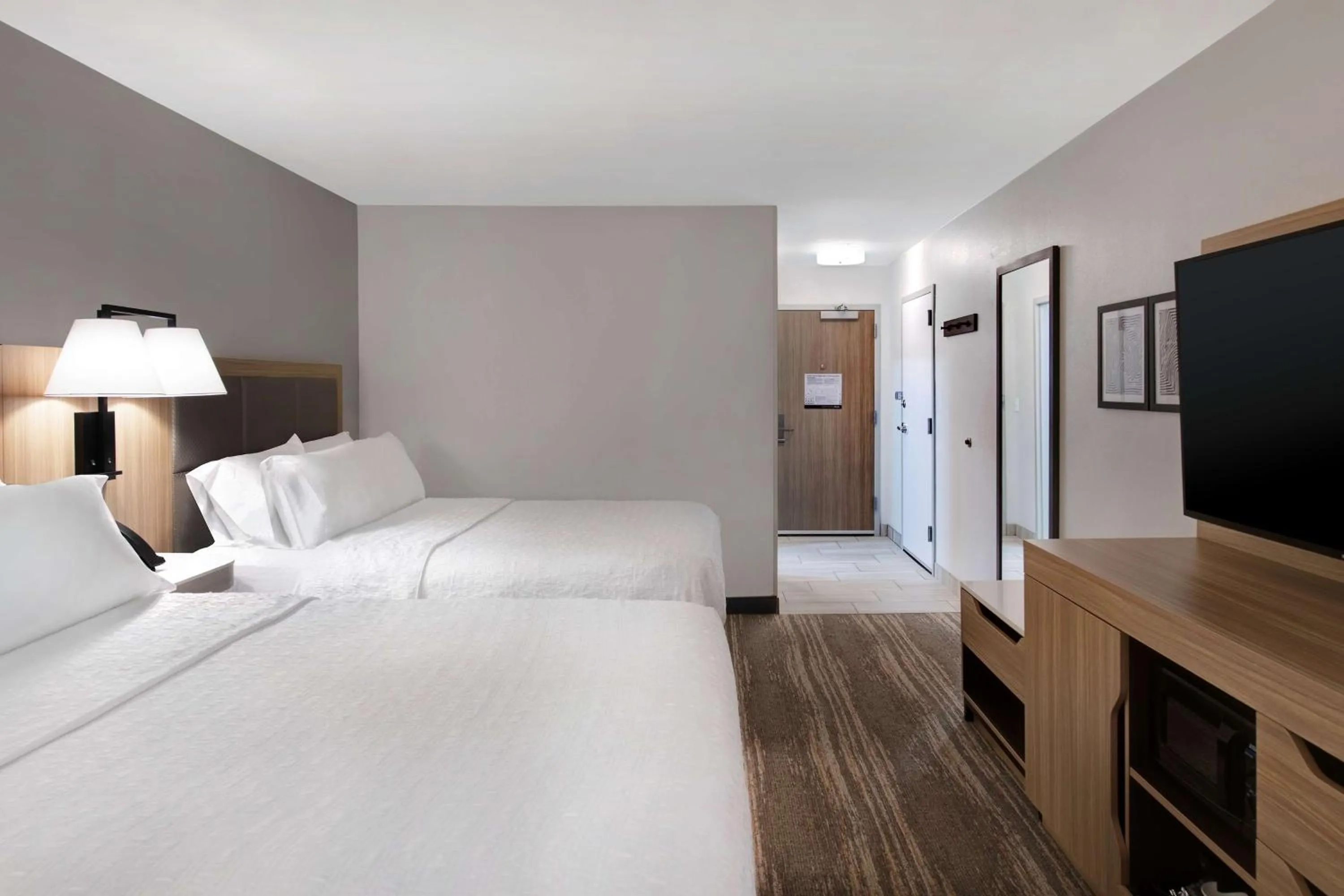 Bed in Hampton Inn Easley