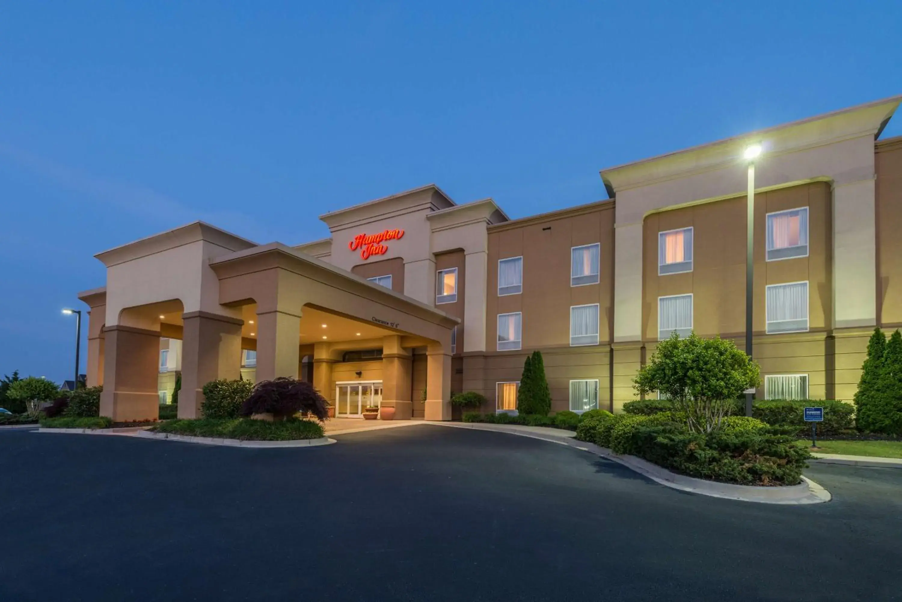 Property building in Hampton Inn Easley Property building in Hampton Inn Easley
