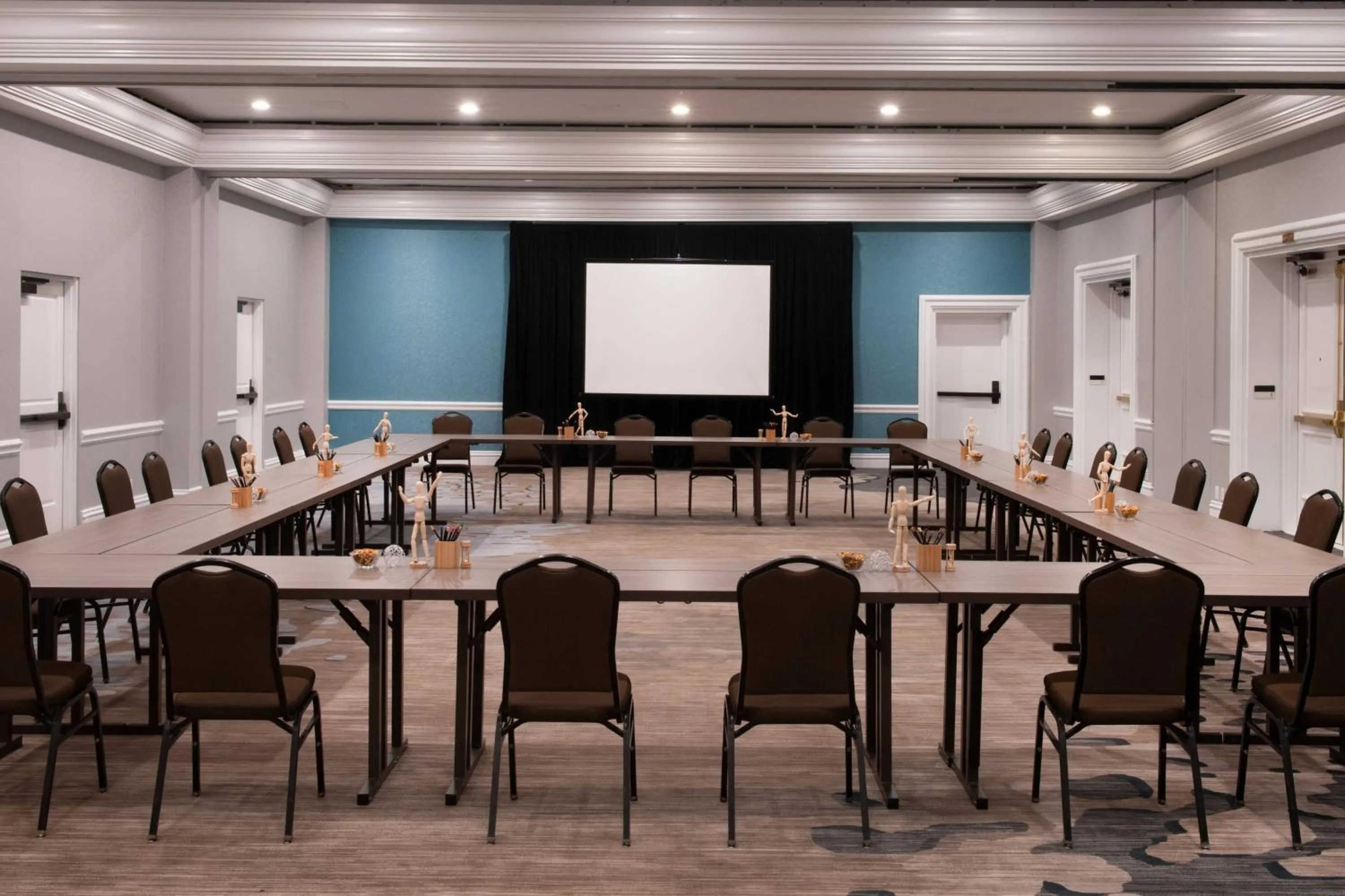 Meeting/conference room in Renaissance Newport Beach Hotel