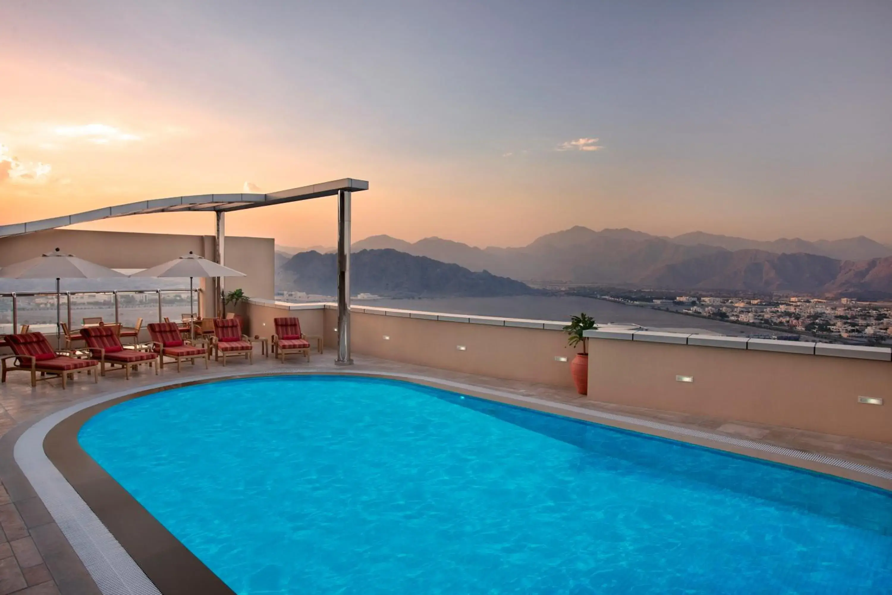 Restaurant/places to eat in Nour Arjaan by Rotana-Fujairah Restaurant/places to eat in Nour Arjaan by Rotana-Fujairah