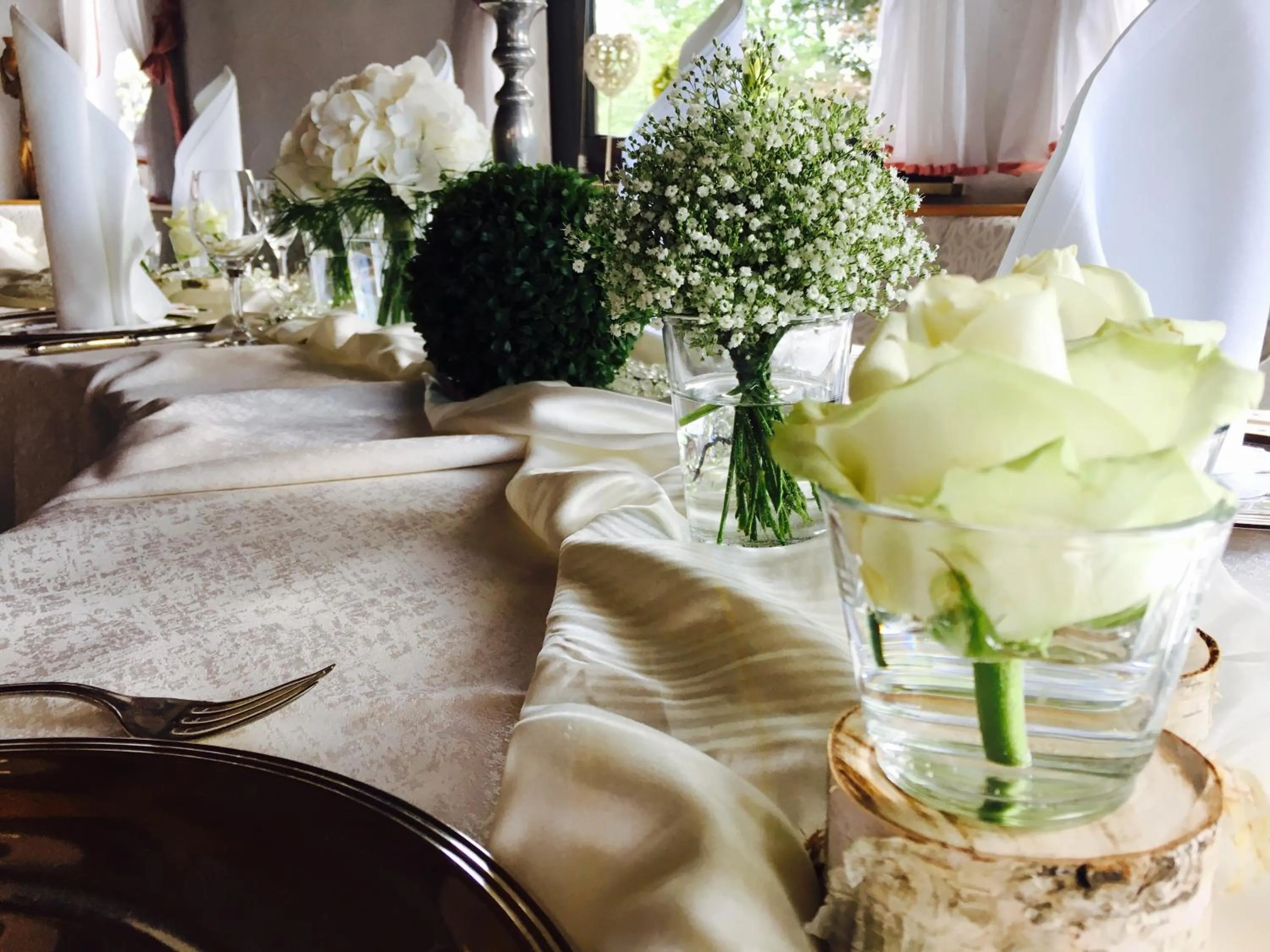 Restaurant/places to eat in Gasthof zur Sonne Winzenhohl