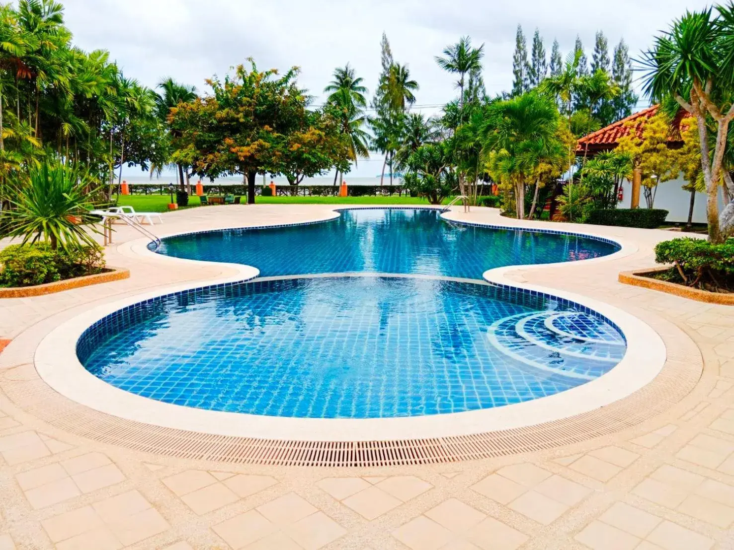 Pool view in Sailom Resort Bangsaphan Pool view in Sailom Resort Bangsaphan