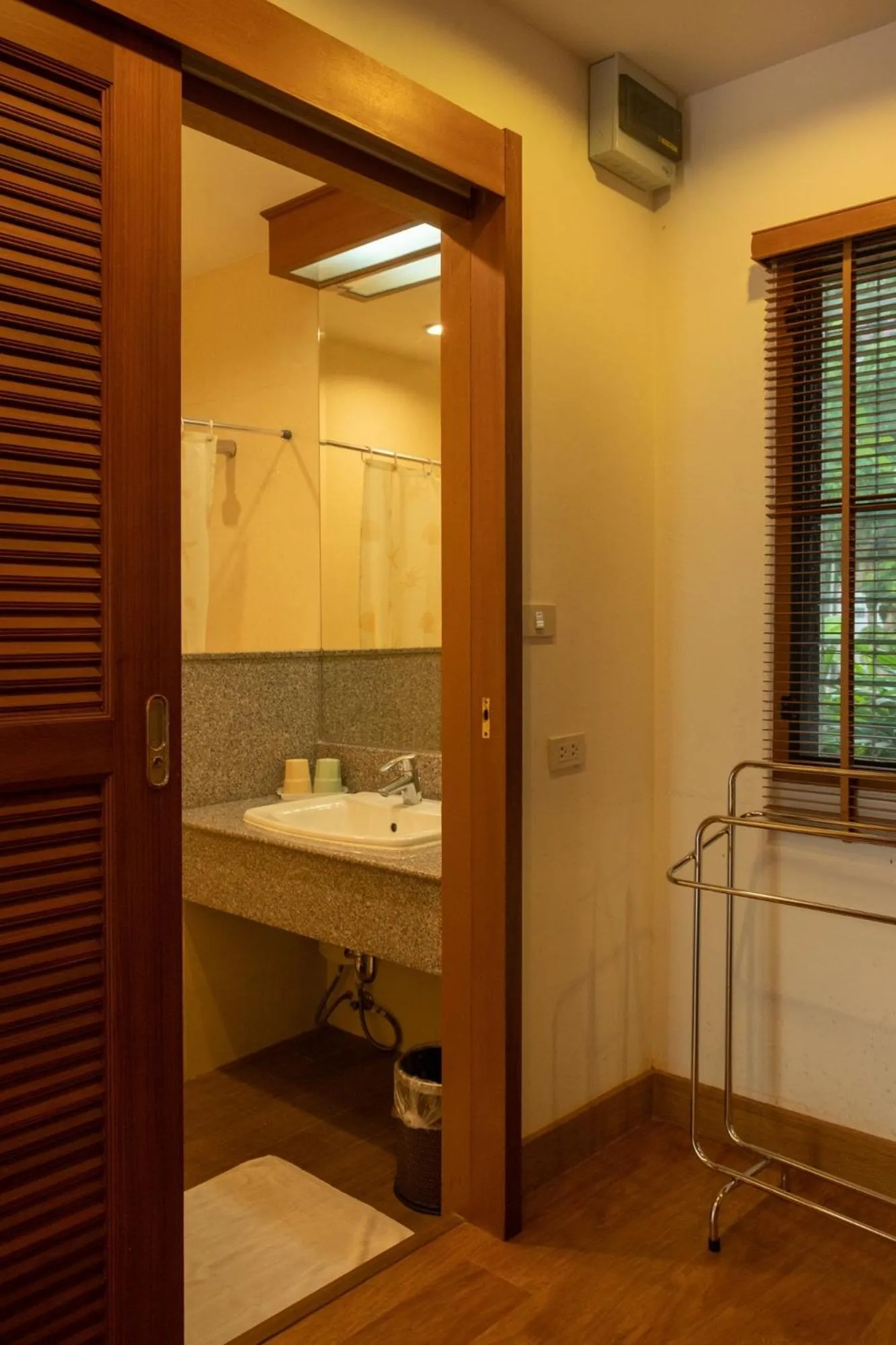 Shower in Sailom Resort Bangsaphan