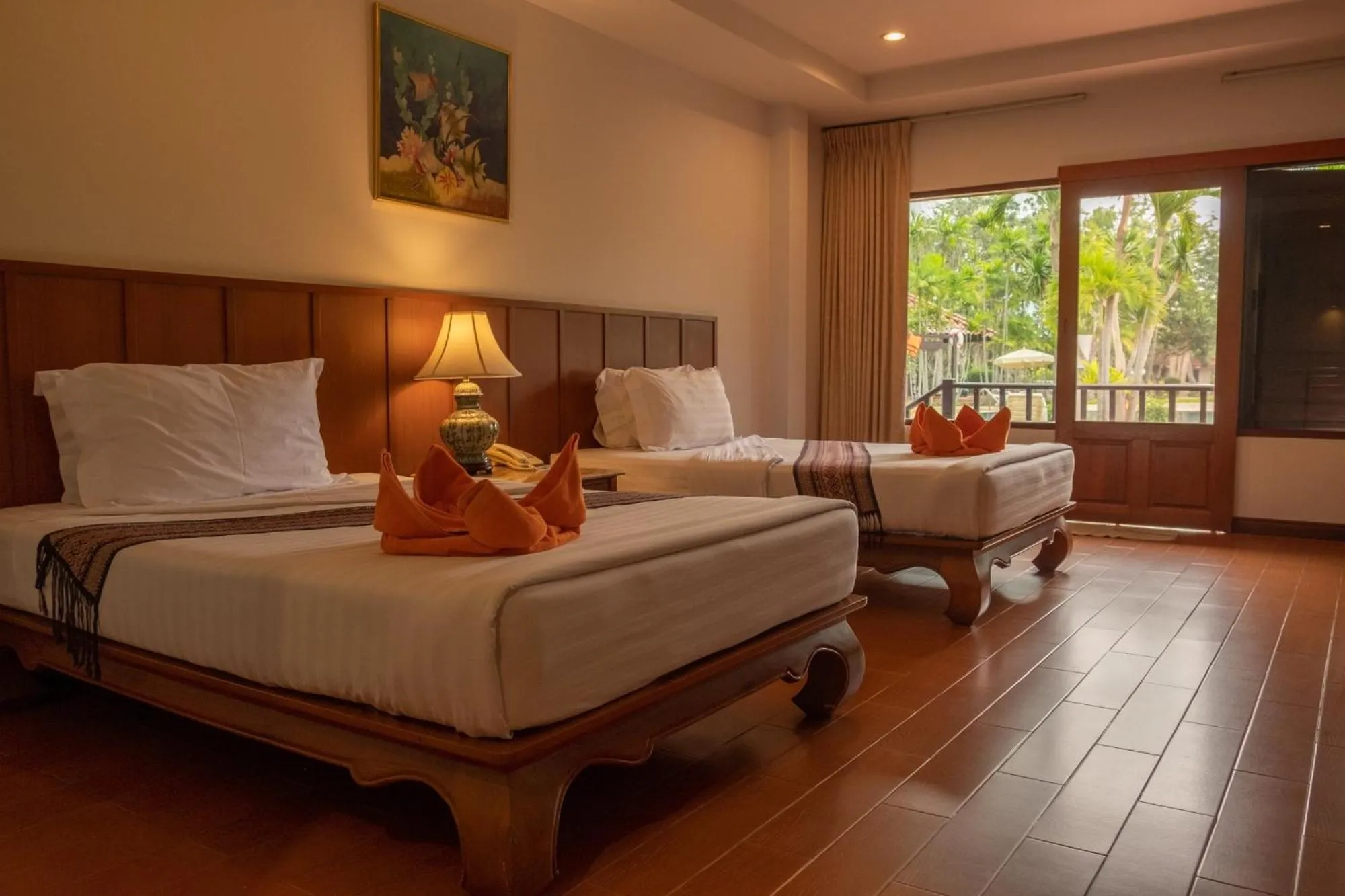 Bed in Sailom Resort Bangsaphan