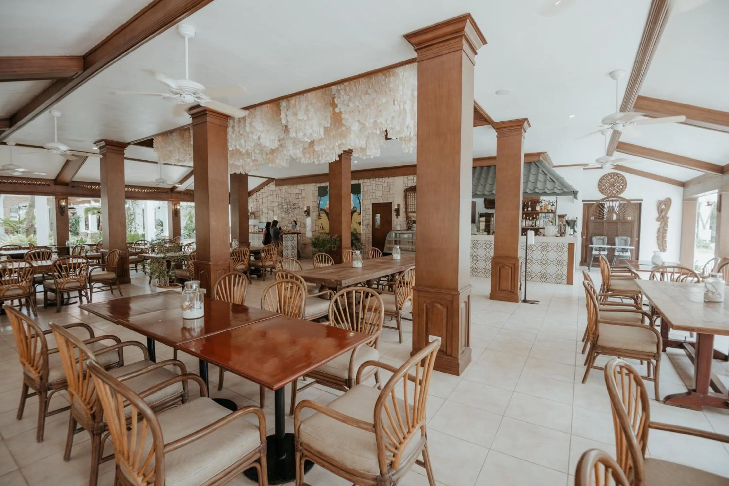 Restaurant/places to eat in Costabella Tropical Beach Hotel