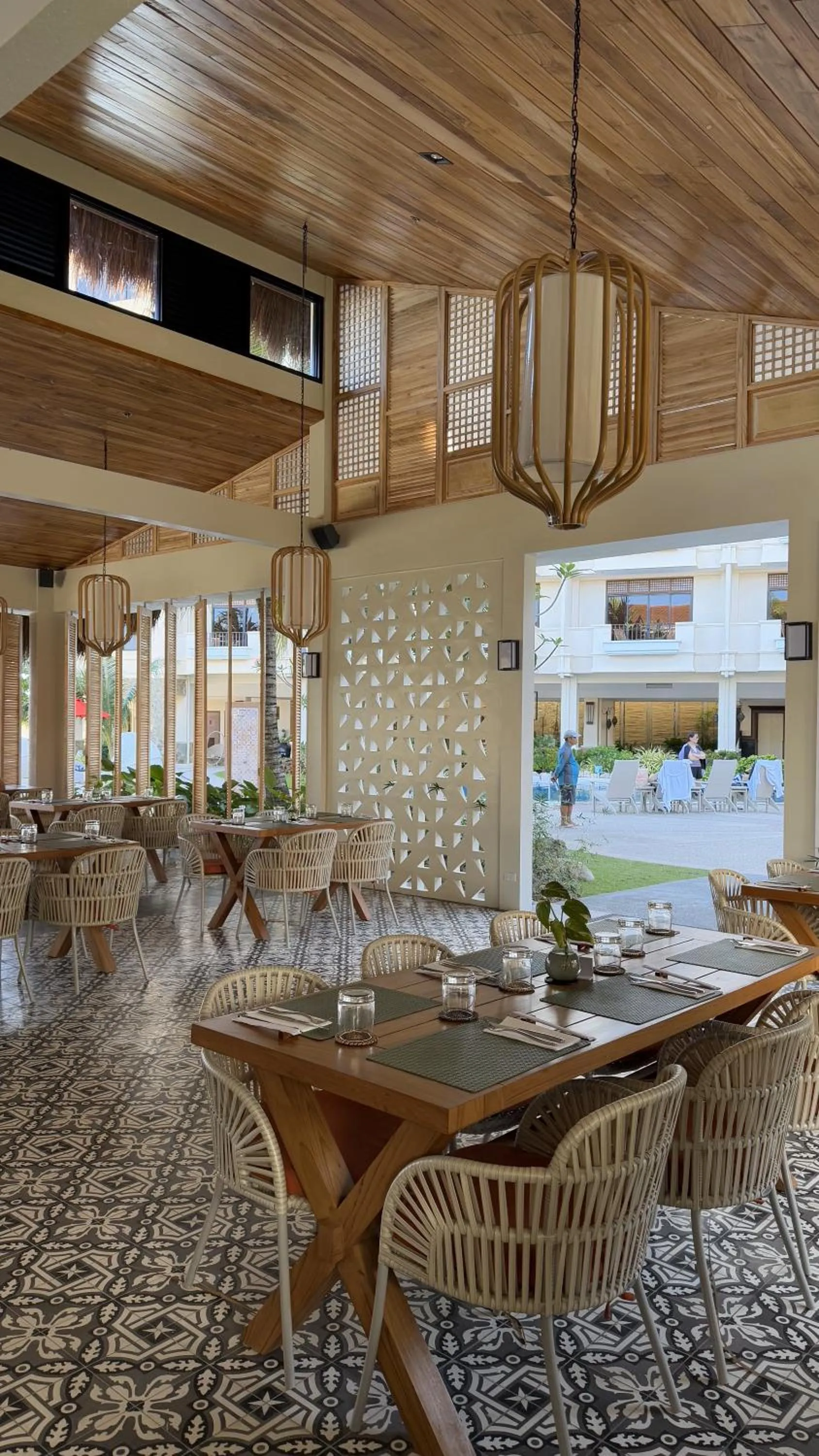 Restaurant/places to eat in Costabella Tropical Beach Hotel