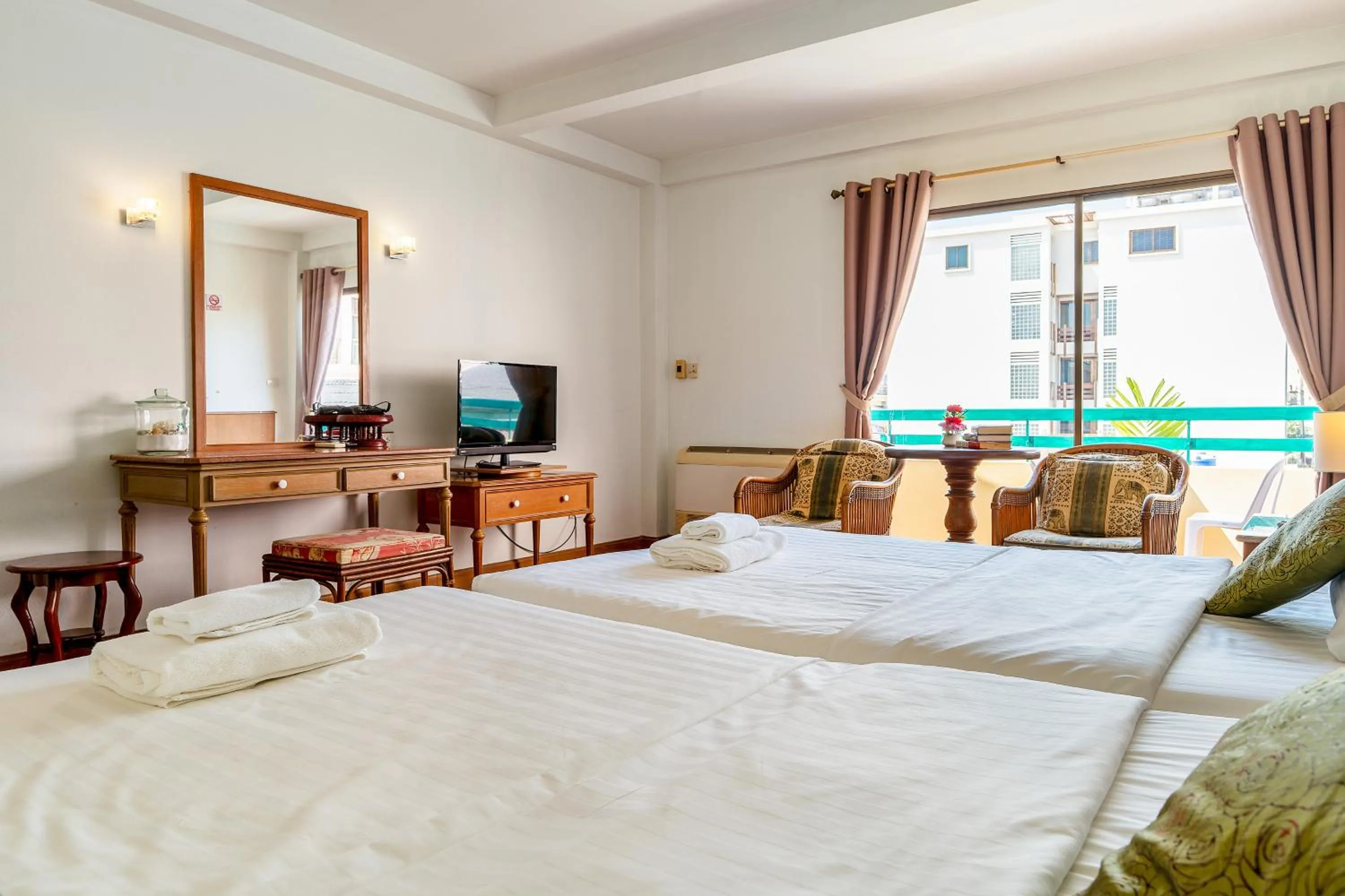 Bedroom, Bed in Sirin Hotel Hua Hin