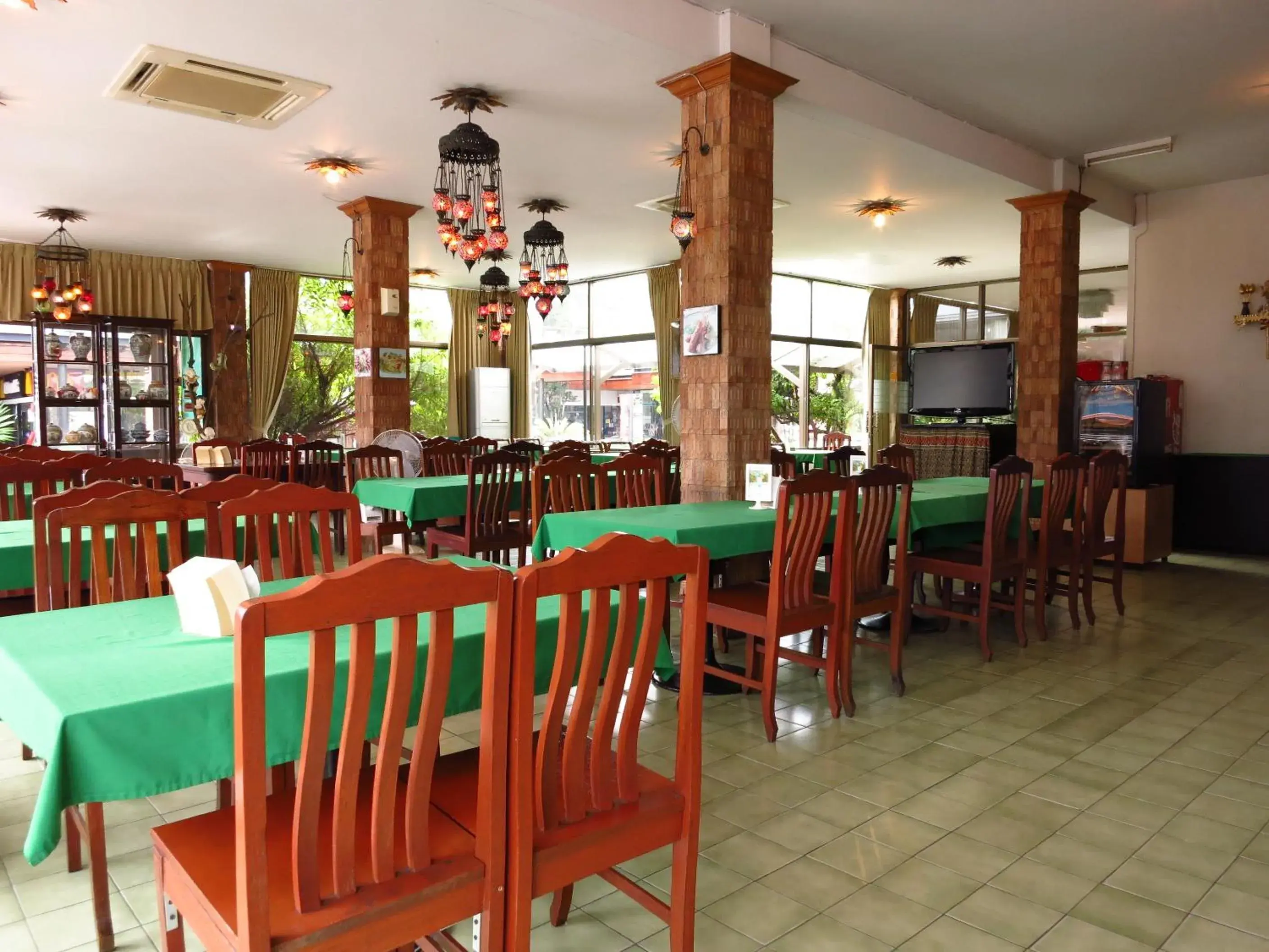 Restaurant/places to eat in Sirin Hotel Hua Hin Restaurant/places to eat in Sirin Hotel Hua Hin
