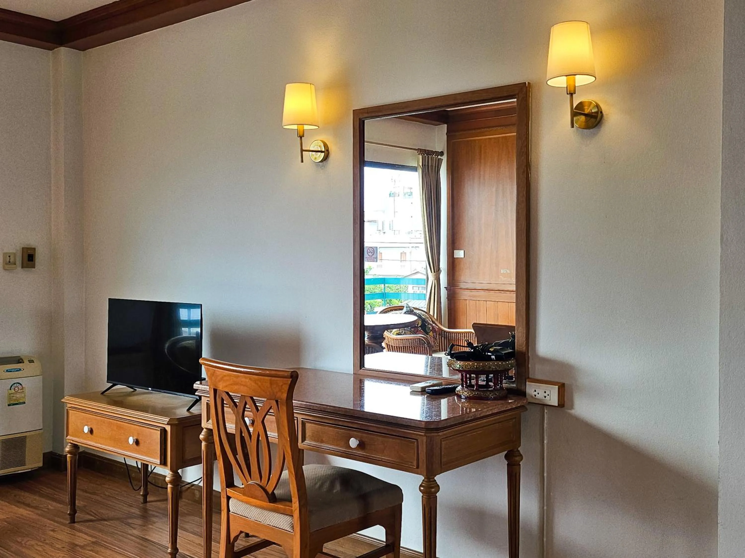 TV and multimedia in Sirin Hotel Hua Hin