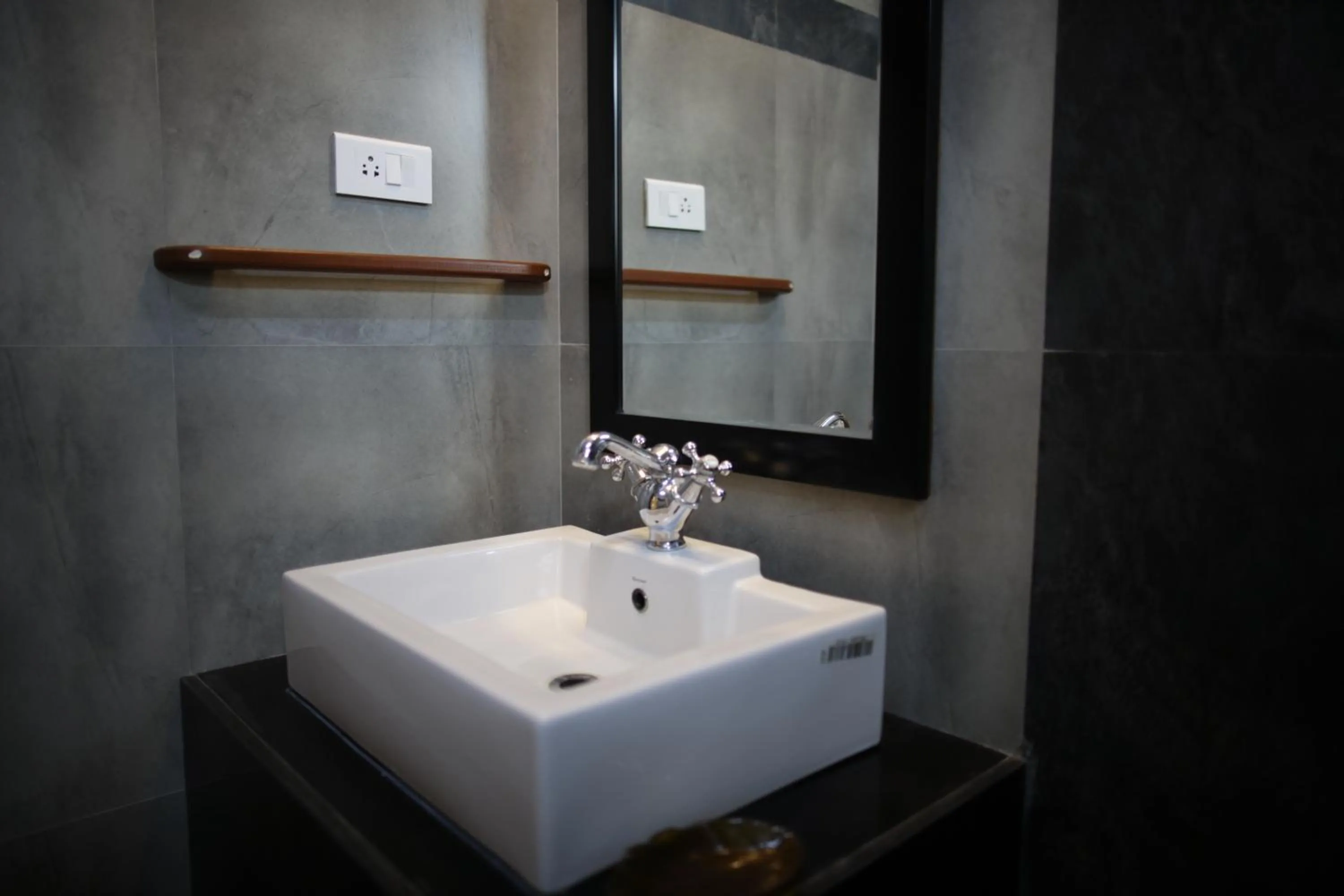 Bathroom in Hotel Villa Highnest - Oragadam -Sriperumbudur