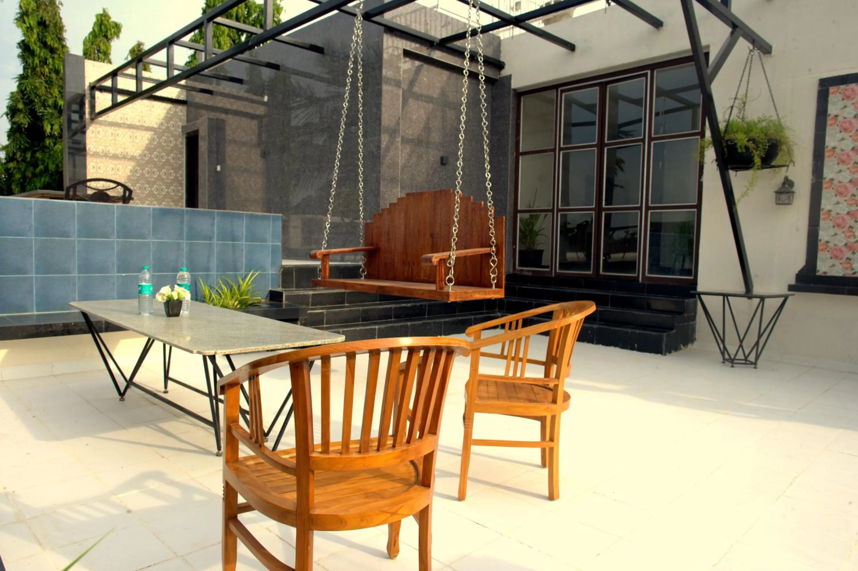 Patio in Hotel Villa Highnest - Oragadam -Sriperumbudur