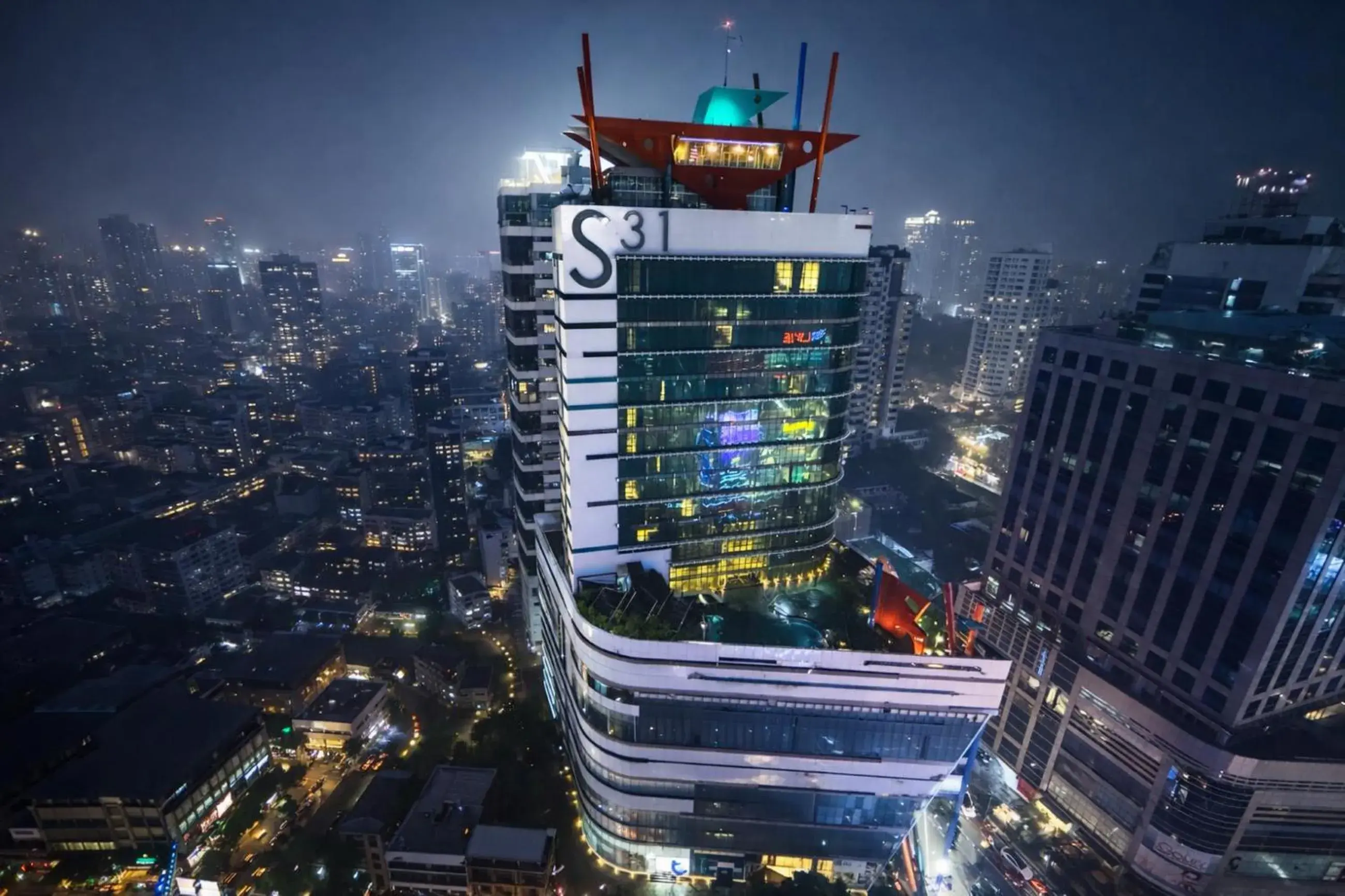 Property building in S31 Sukhumvit Hotel Property building in S31 Sukhumvit Hotel