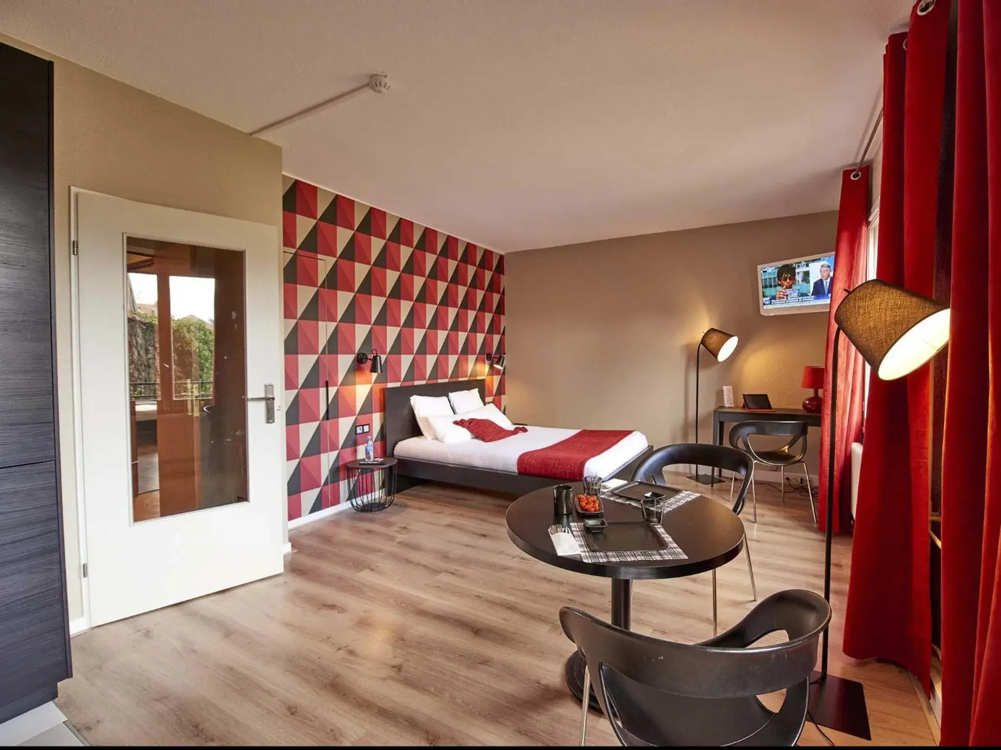 Suite (4 Adults) - Garden side in L'aparthoteL LhL Suite (4 Adults) - Garden side in L'aparthoteL LhL