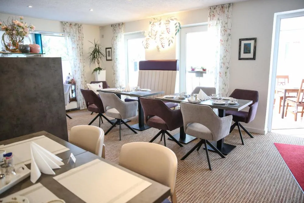 Breakfast in Hotel Chalet