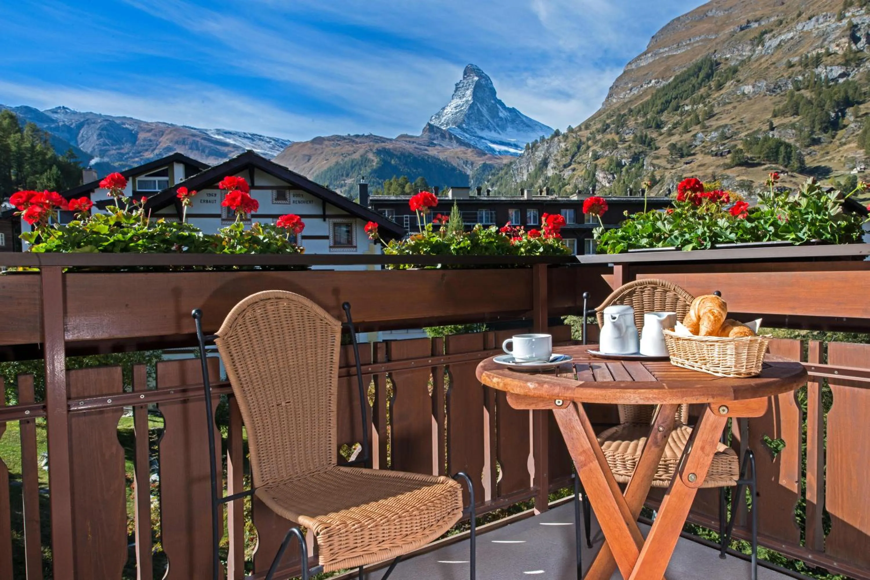 Landmark view, Mountain View in Hotel Dufour Chalet - Adults only