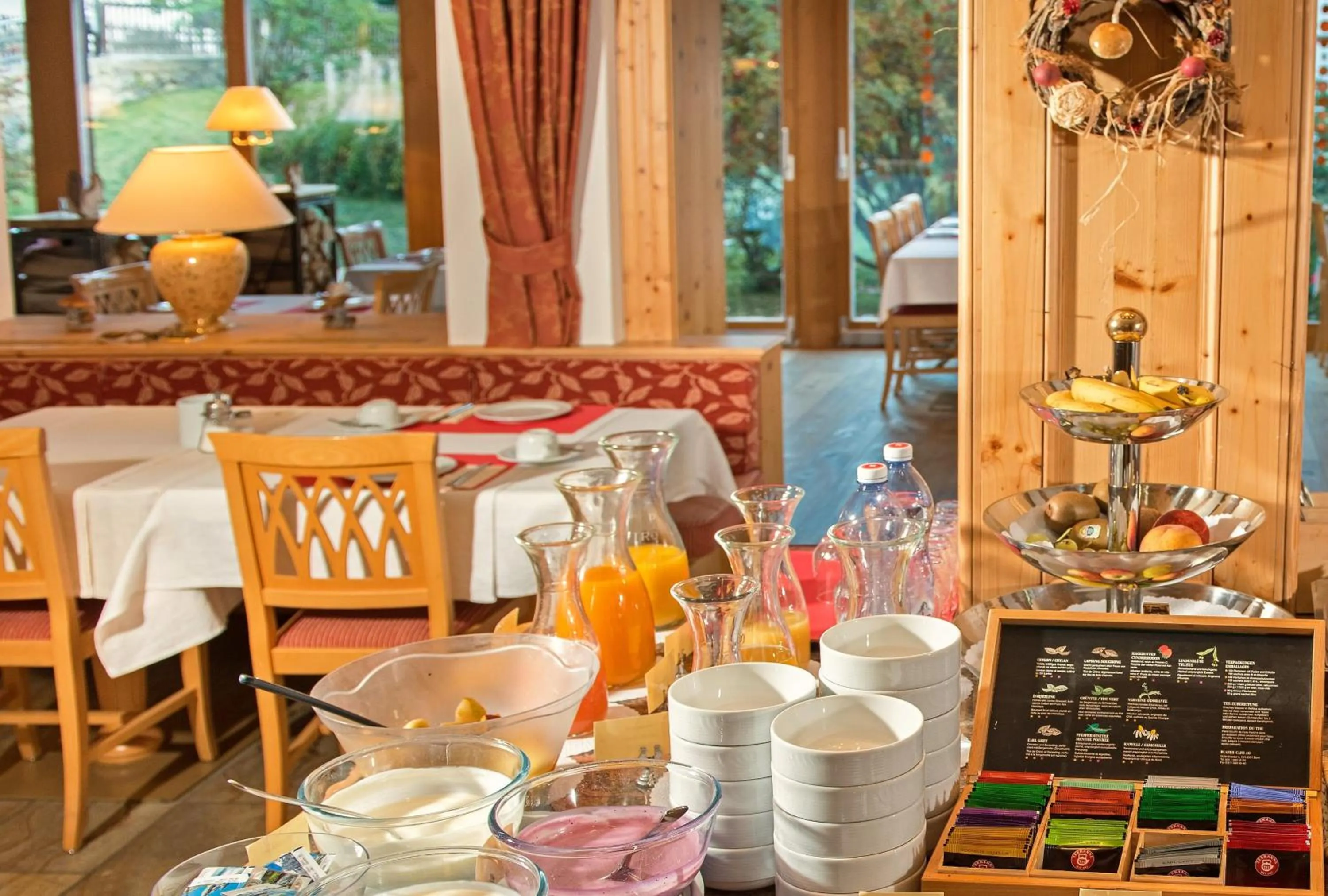 Breakfast, Restaurant/Places to Eat in Hotel Dufour Chalet - Adults only