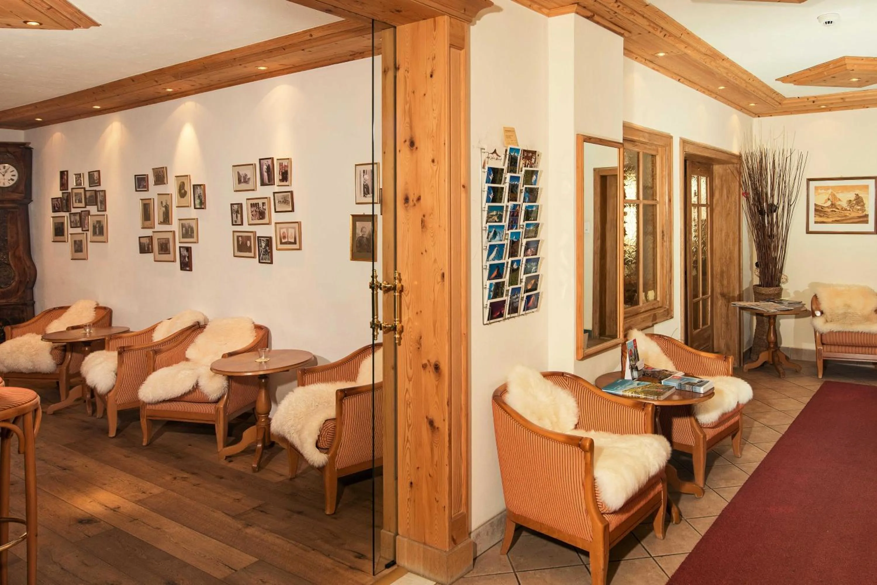 Lounge or bar in Hotel Dufour Chalet - Adults only
