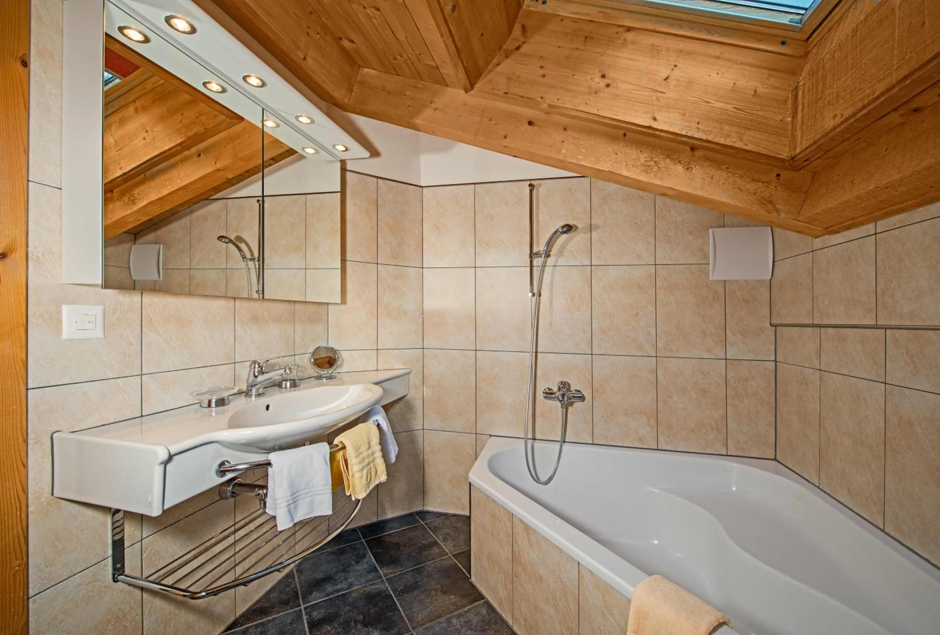 Bathroom in Hotel Dufour Chalet - Adults only