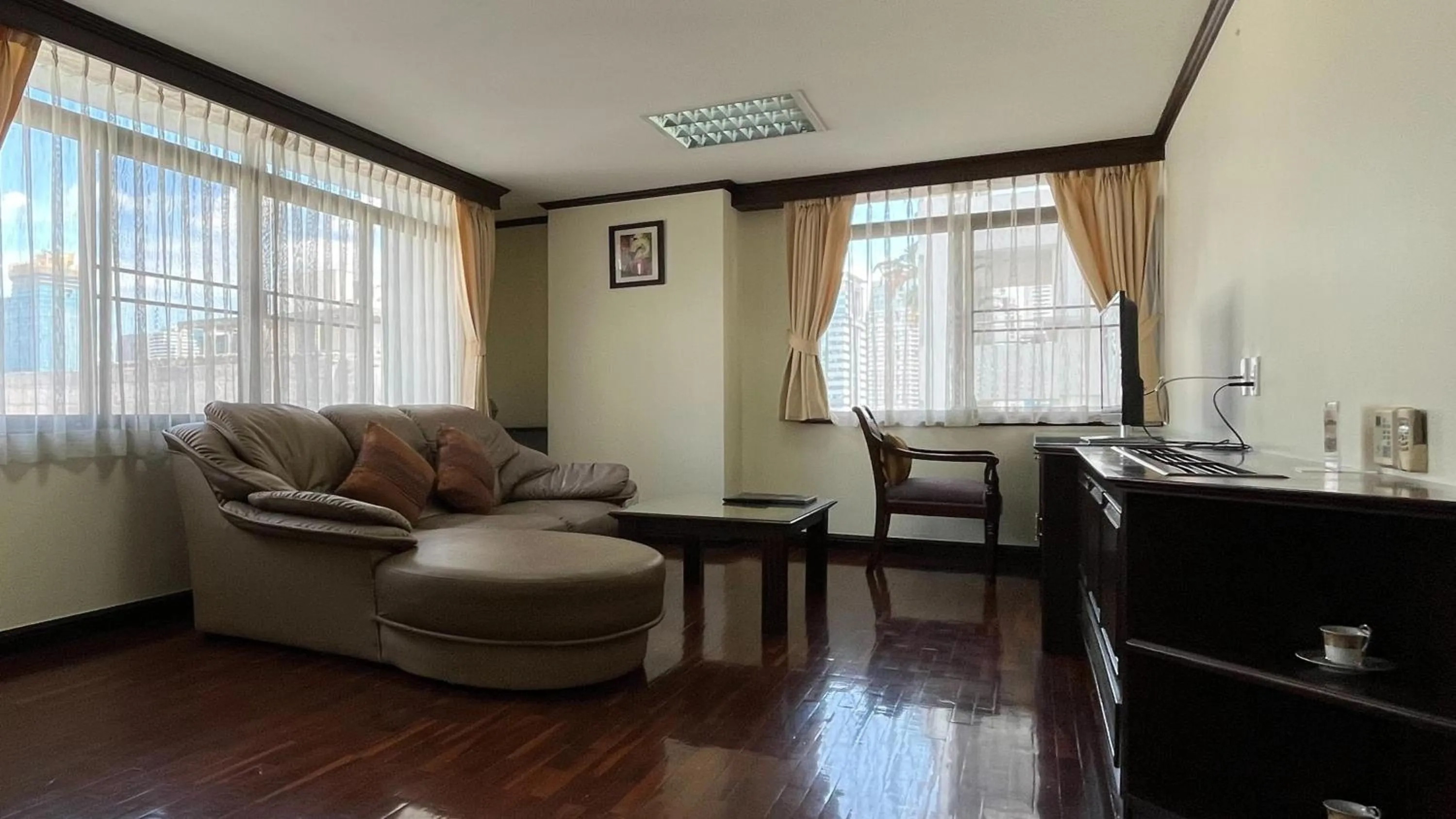 Living room in Yellow Ribbon Hills Boutique Suites