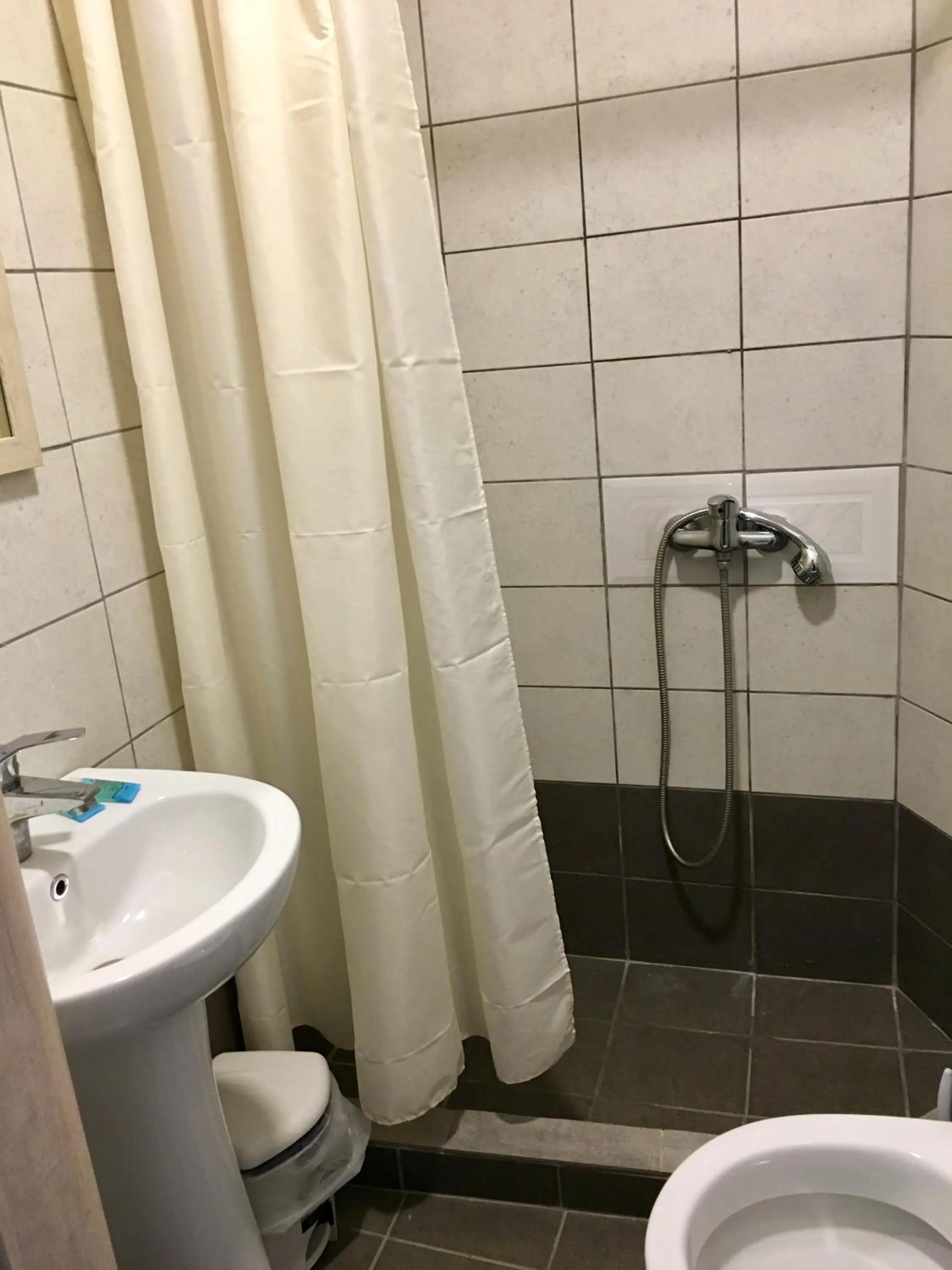 Bathroom in Hotel Kastoria