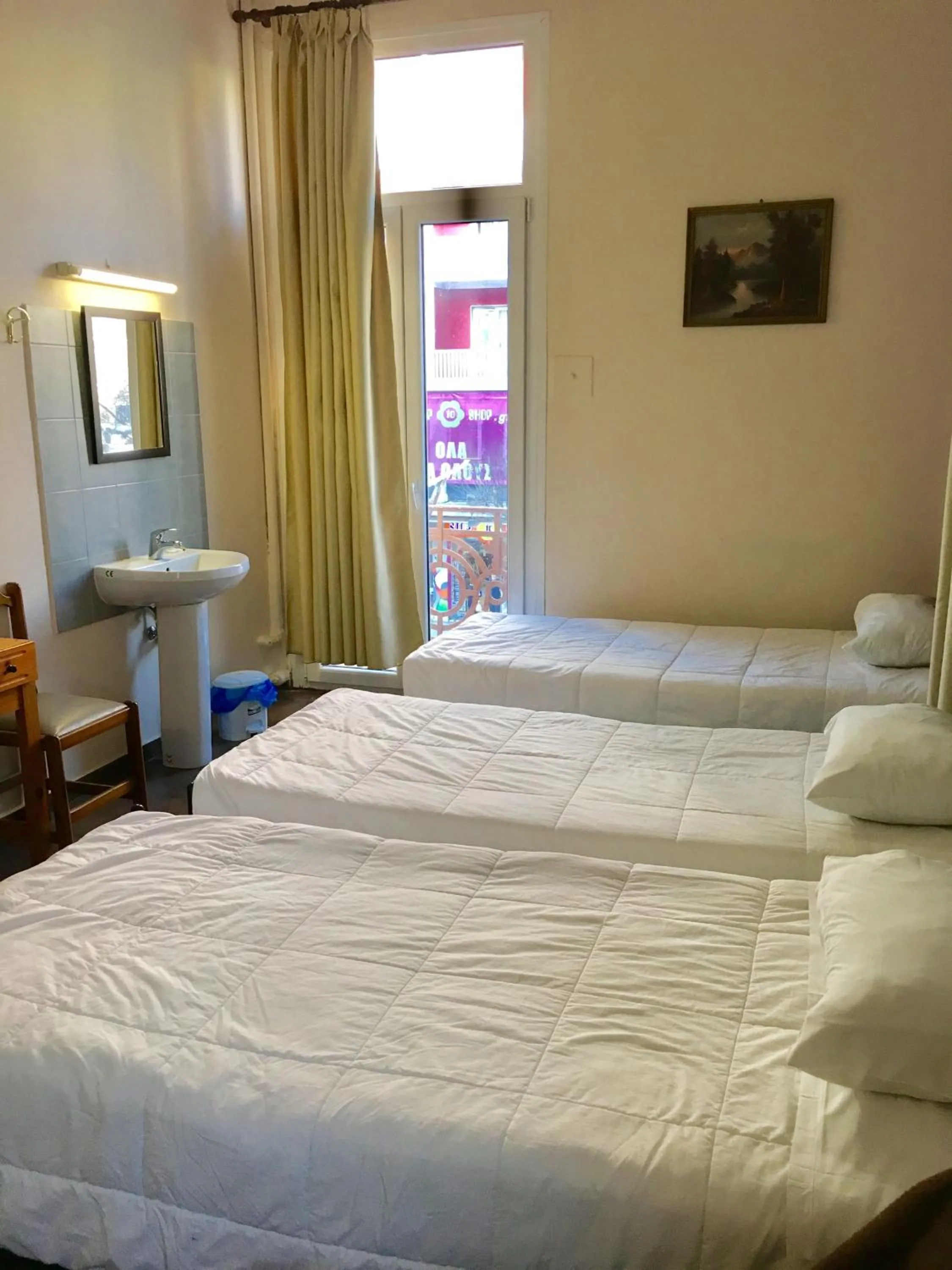 Photo of the whole room, Bed in Hotel Kastoria