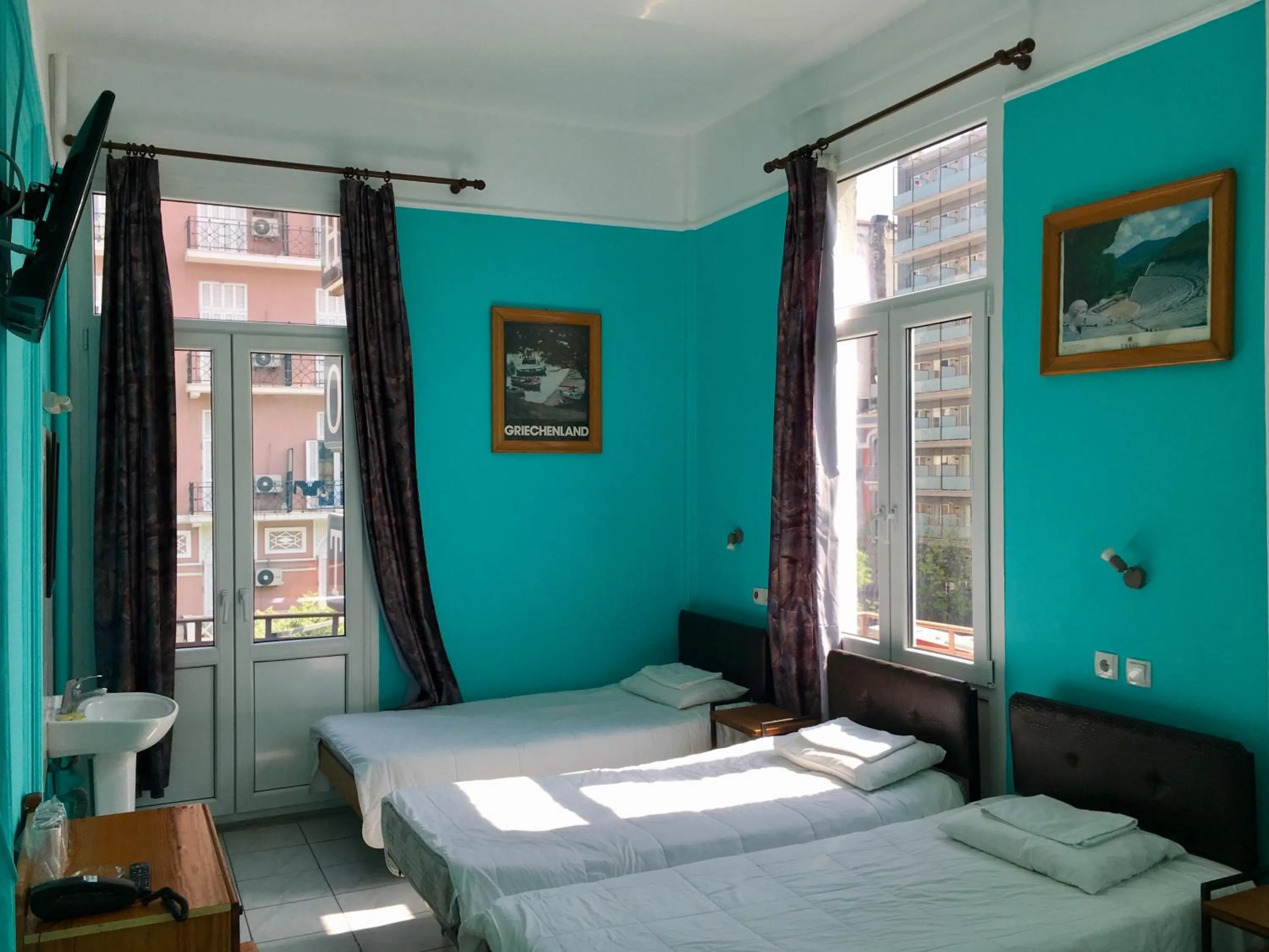 Bed in Hotel Kastoria