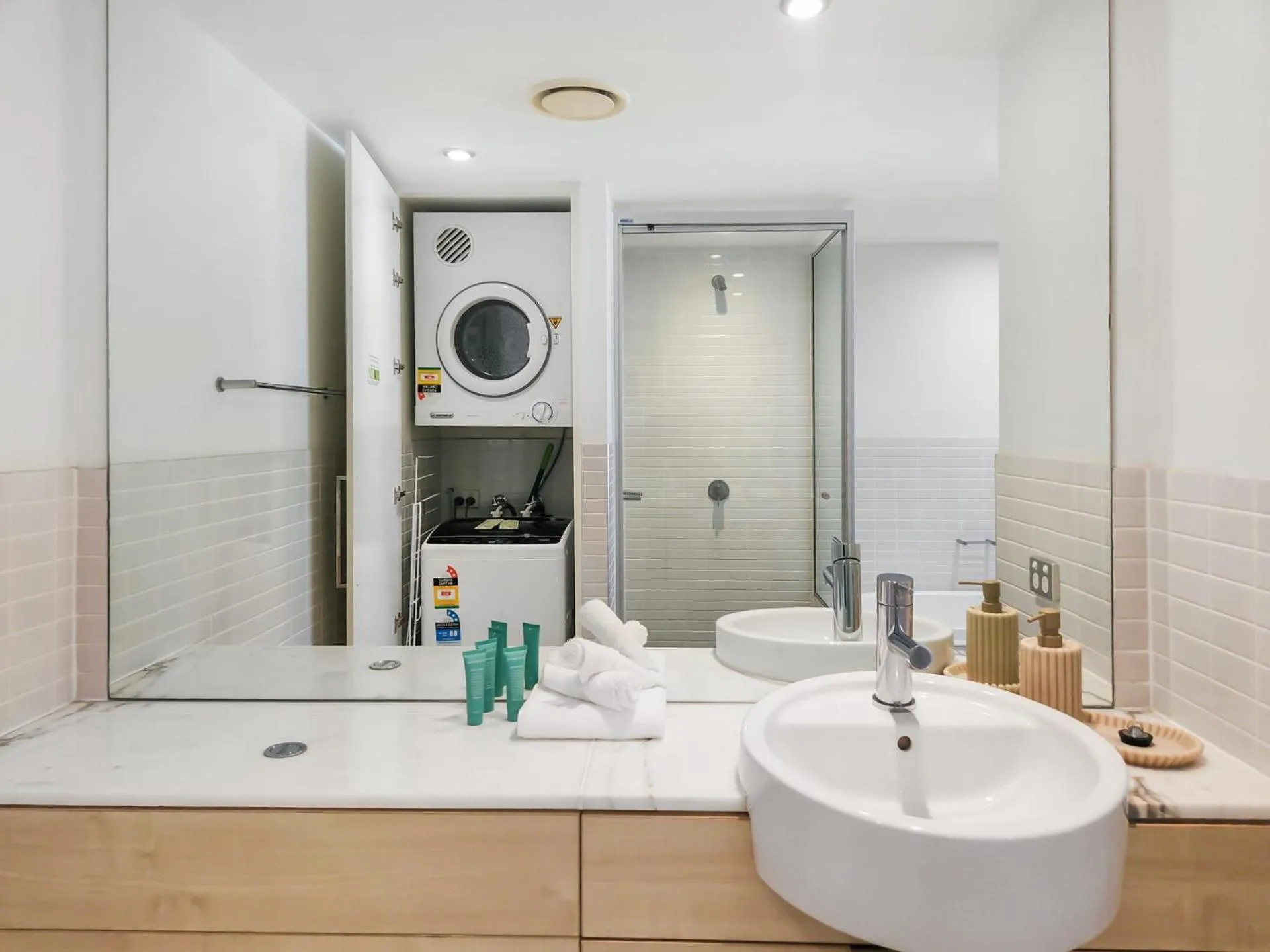 Blue on Blue Superior Studio Room 1221