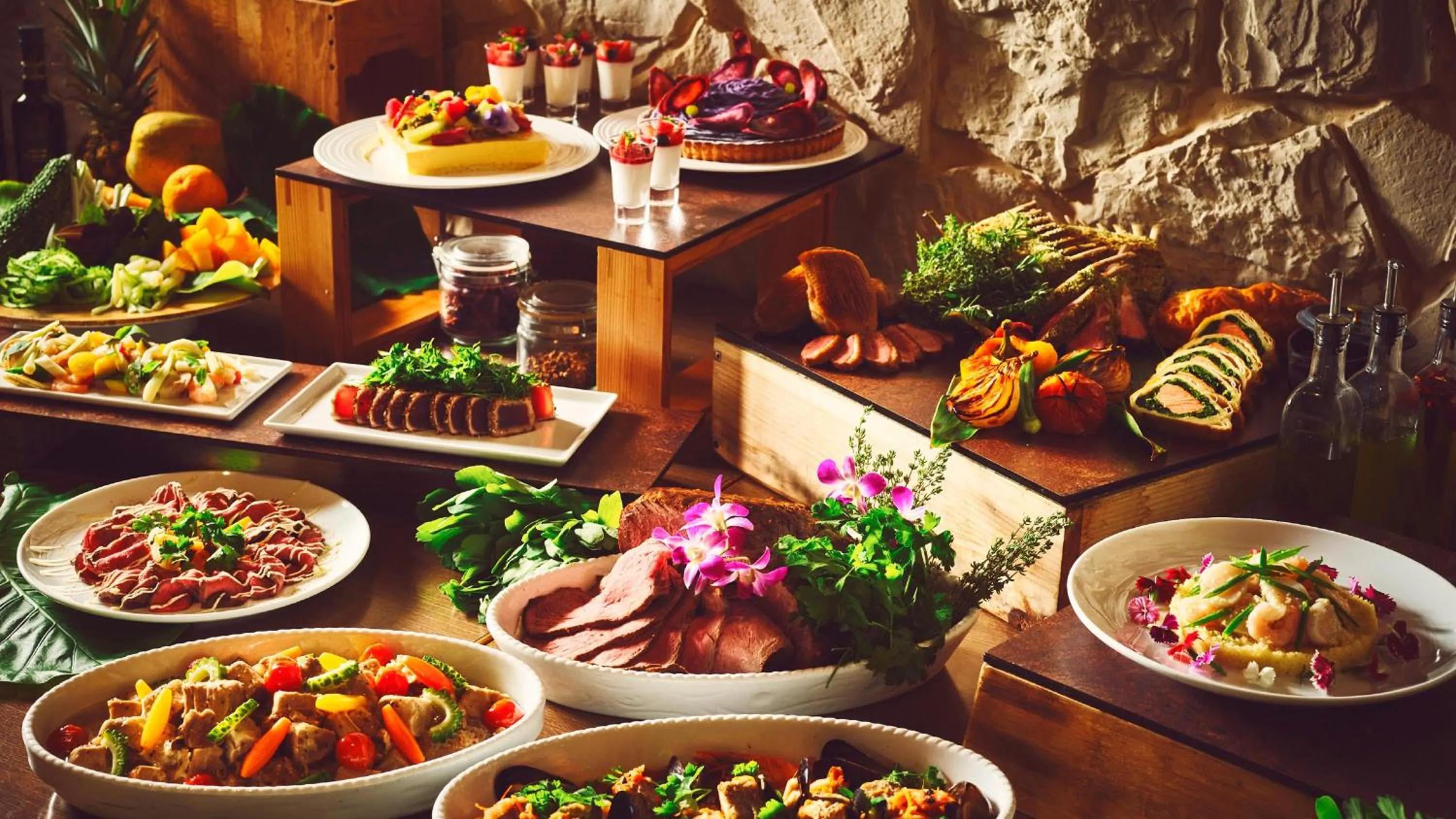 Restaurant/places to eat in ANA InterContinental Ishigaki Resort by IHG