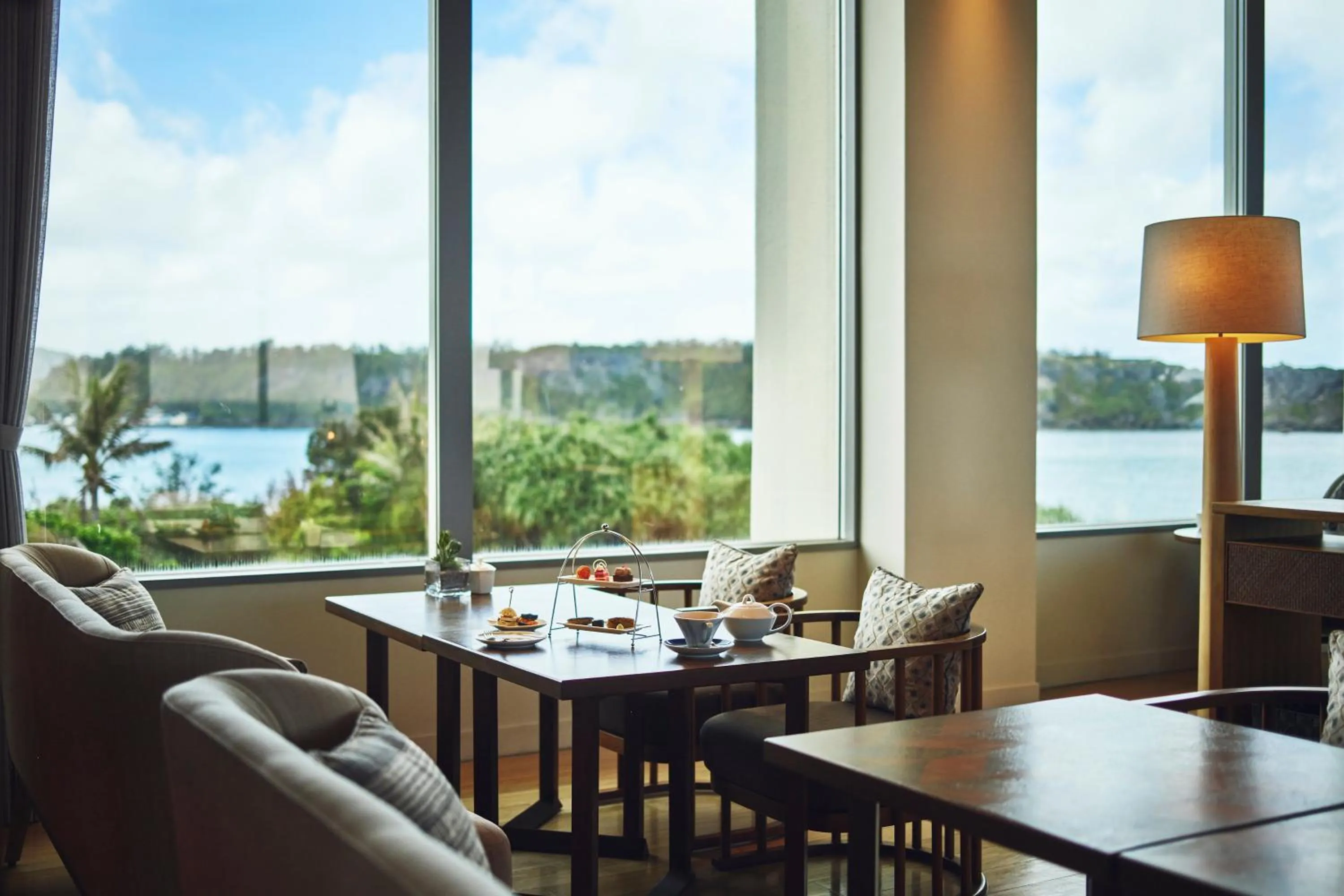 Photo of the whole room in ANA InterContinental Manza Beach Resort by IHG