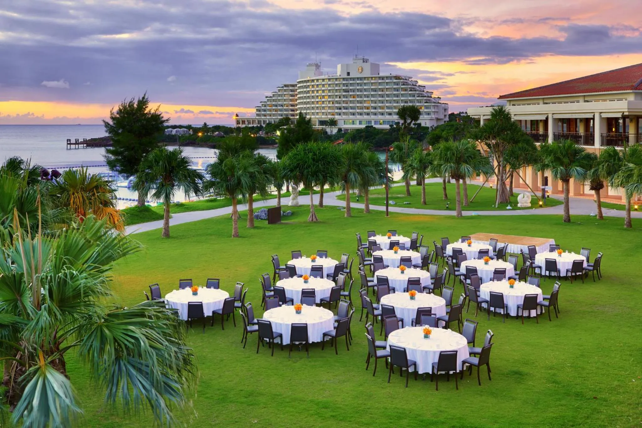 Restaurant/places to eat in ANA InterContinental Manza Beach Resort by IHG