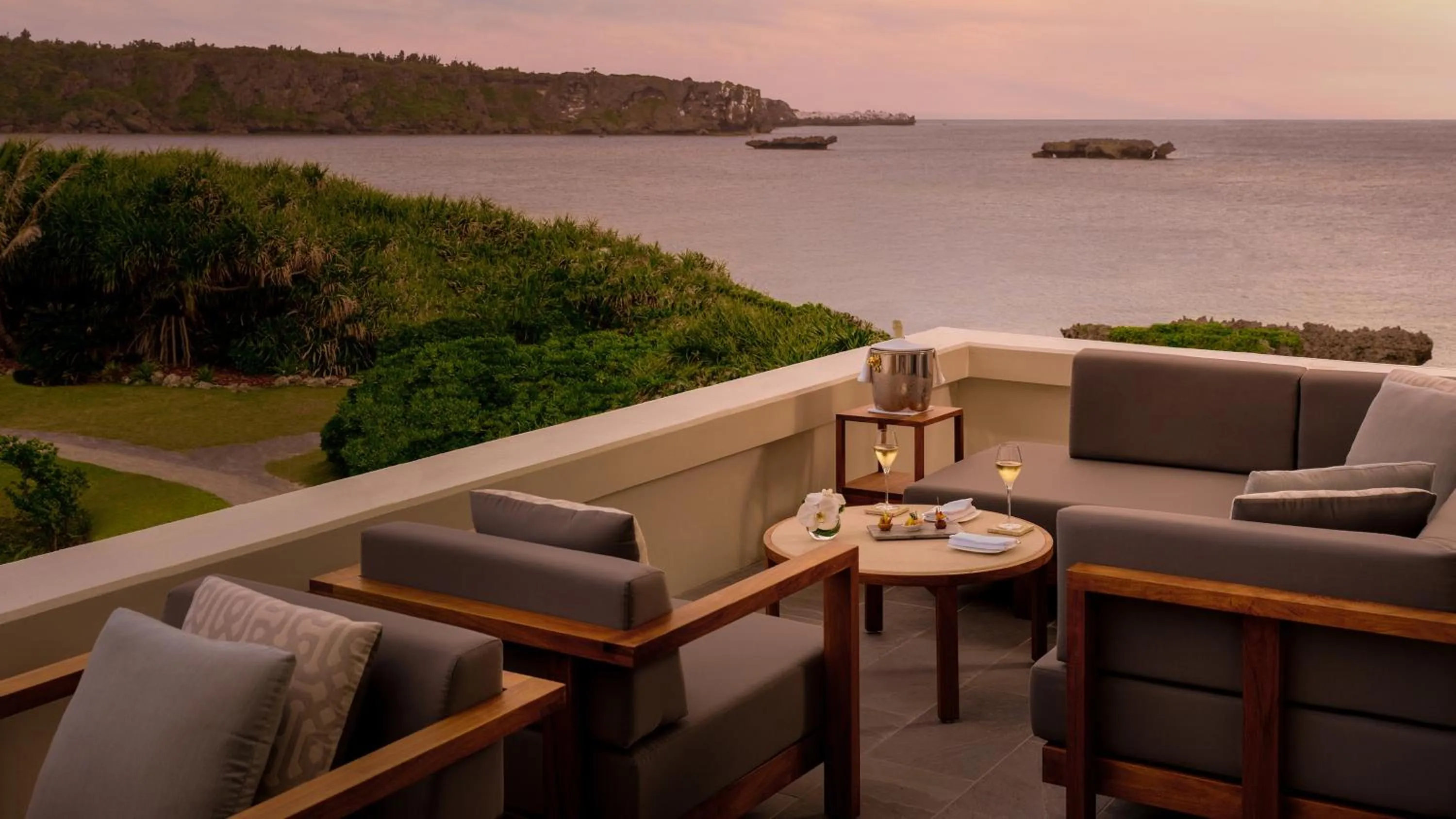 Photo of the whole room in ANA InterContinental Manza Beach Resort by IHG