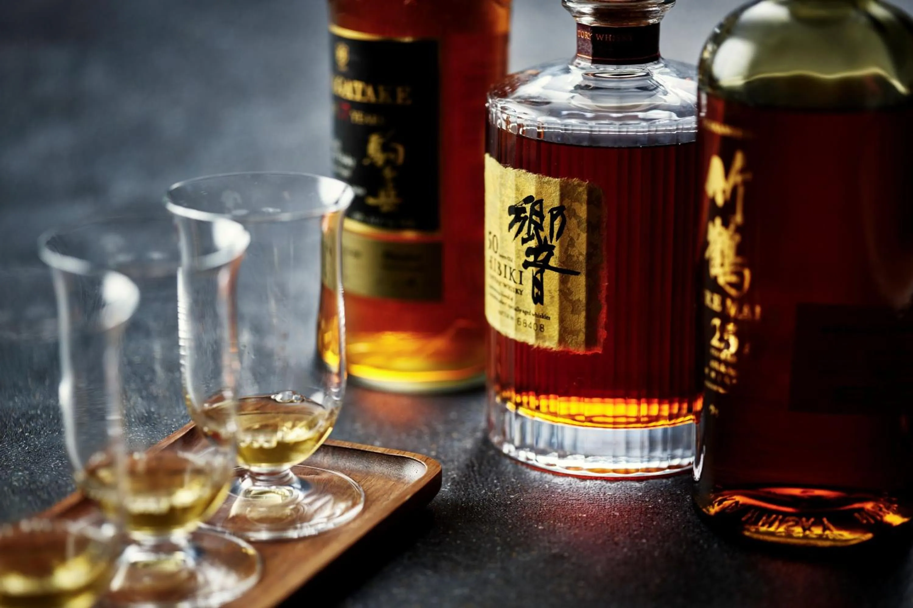 Lounge or bar in ANA InterContinental Manza Beach Resort by IHG