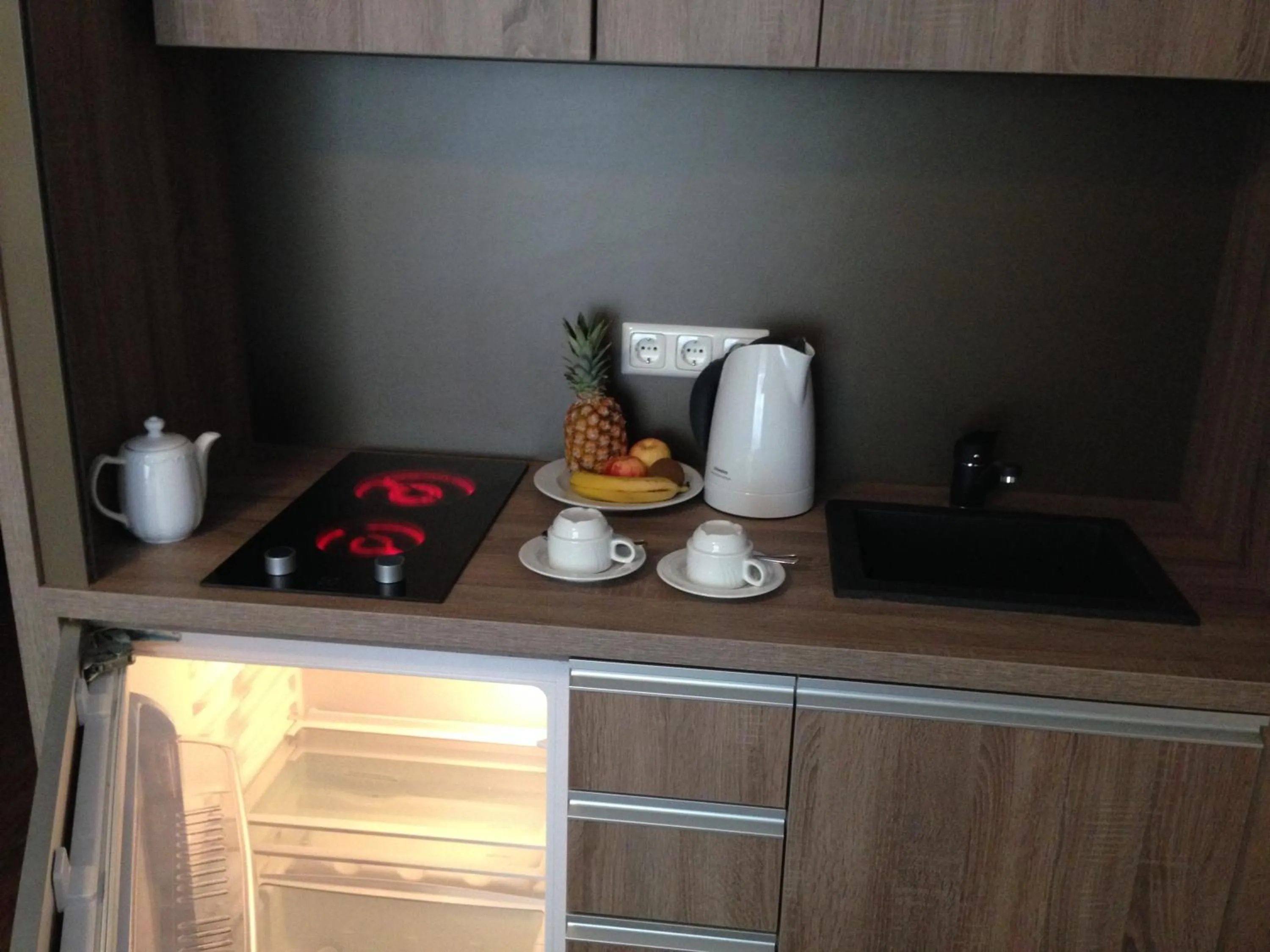 Kitchen or kitchenette in City Hotel Wiesbaden